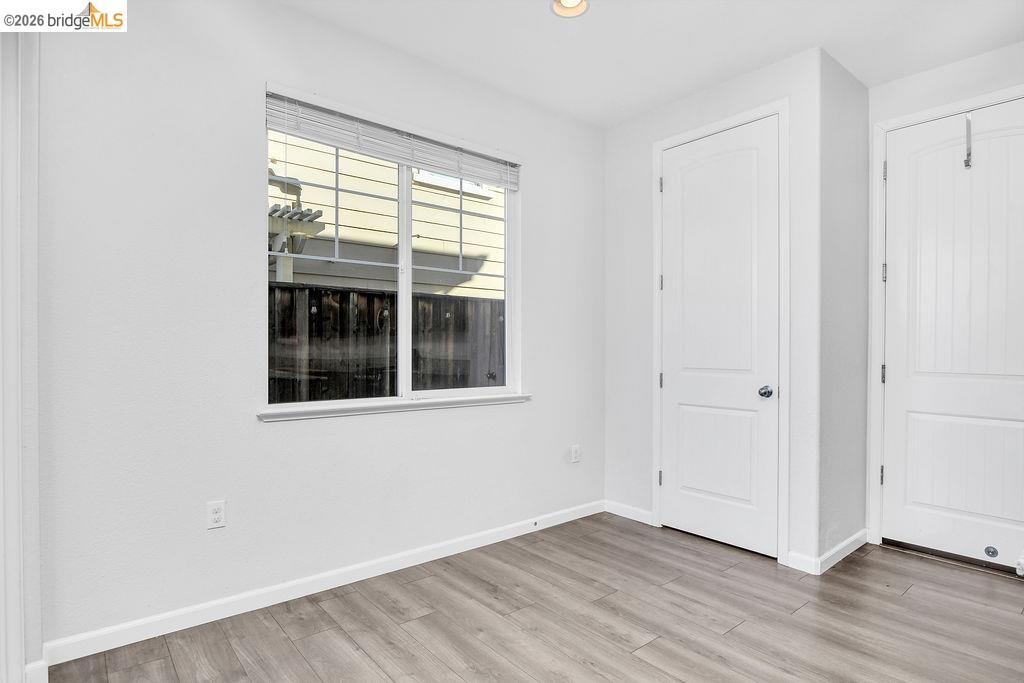 Detail Gallery Image 12 of 33 For 126 Halsey Wy, Pittsburg,  CA 94565 - 4 Beds | 2/1 Baths