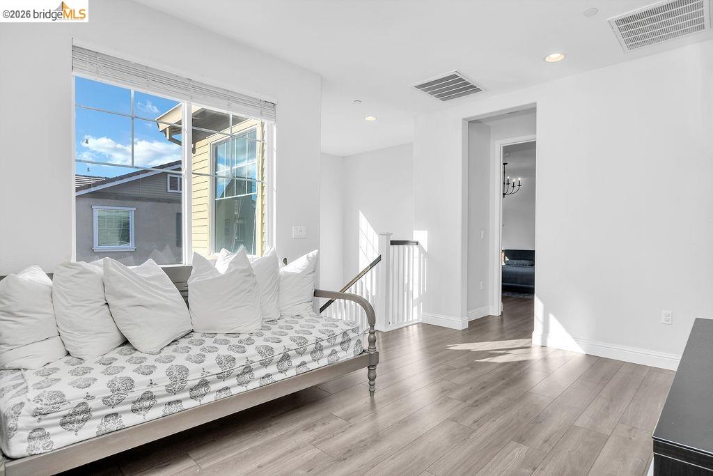 Detail Gallery Image 16 of 33 For 126 Halsey Wy, Pittsburg,  CA 94565 - 4 Beds | 2/1 Baths