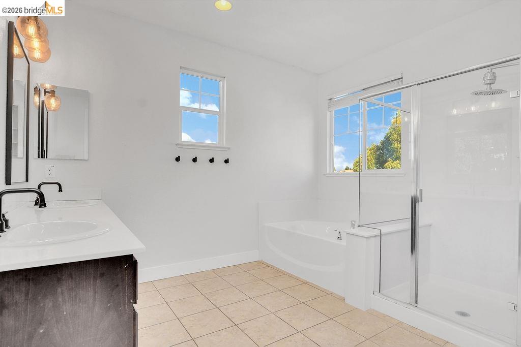 Detail Gallery Image 25 of 33 For 126 Halsey Wy, Pittsburg,  CA 94565 - 4 Beds | 2/1 Baths