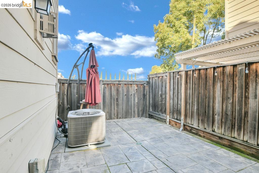 Detail Gallery Image 28 of 33 For 126 Halsey Wy, Pittsburg,  CA 94565 - 4 Beds | 2/1 Baths