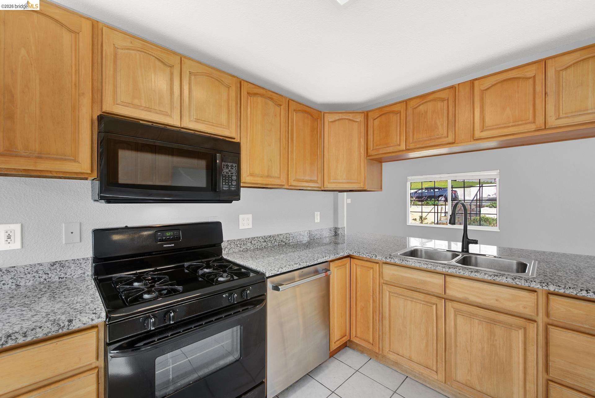 Detail Gallery Image 13 of 42 For 109 Laguna St, Vallejo,  CA 94591 - 4 Beds | 2 Baths