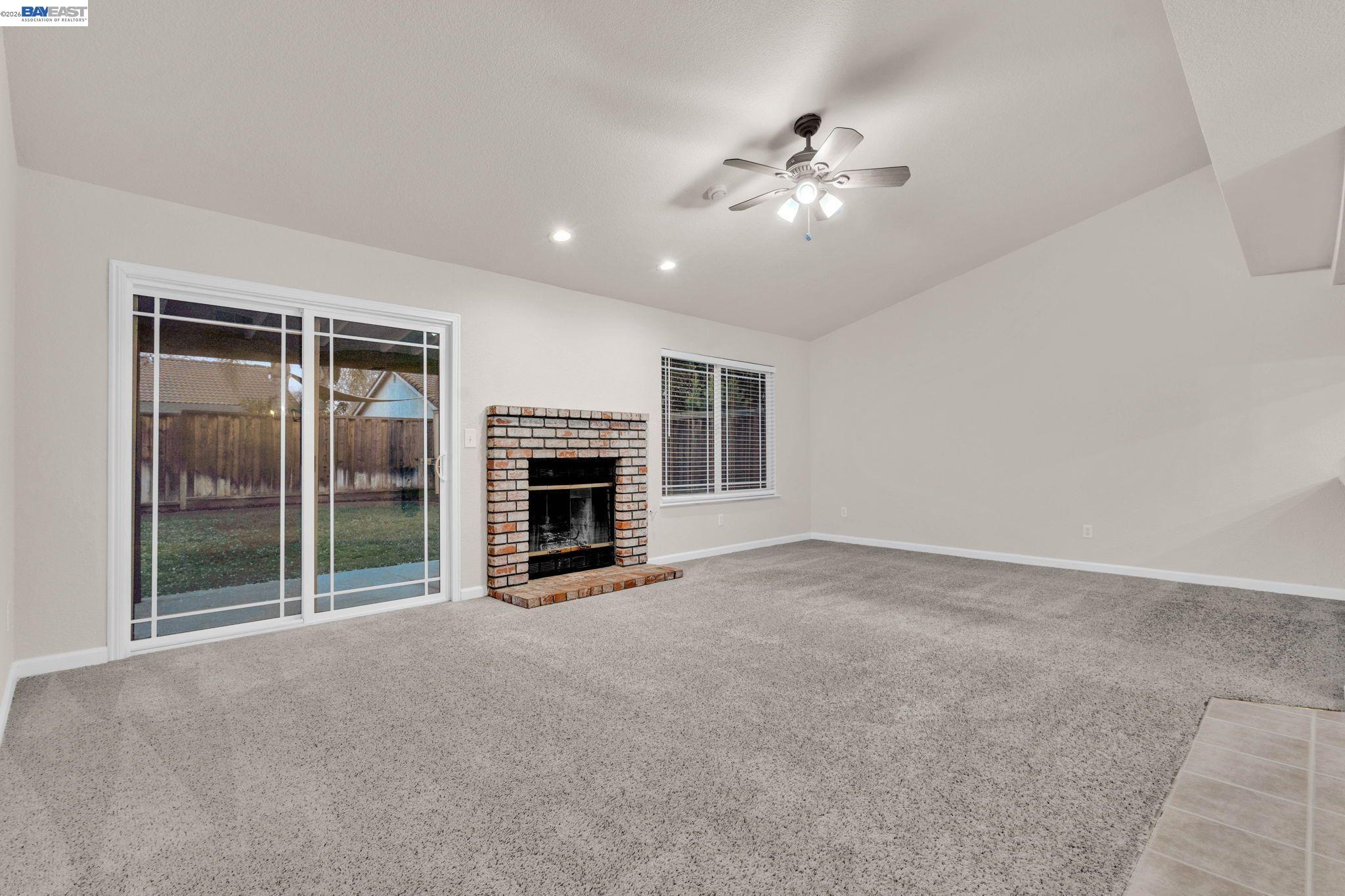 Detail Gallery Image 11 of 33 For 1820 S Willow Creek Drive, Tracy,  CA 95376-918 - 3 Beds | 2 Baths