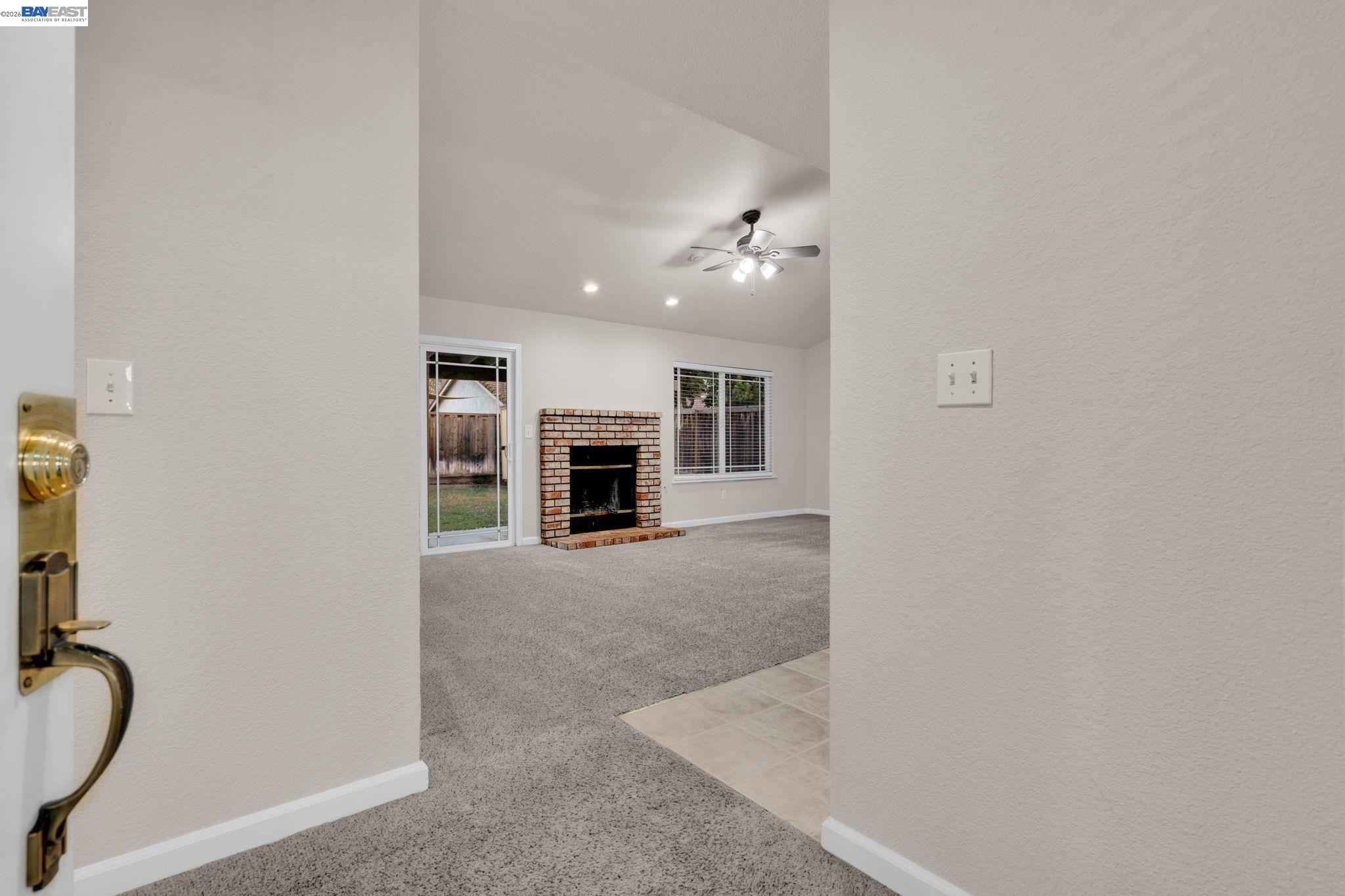 Detail Gallery Image 3 of 33 For 1820 S Willow Creek Drive, Tracy,  CA 95376-918 - 3 Beds | 2 Baths