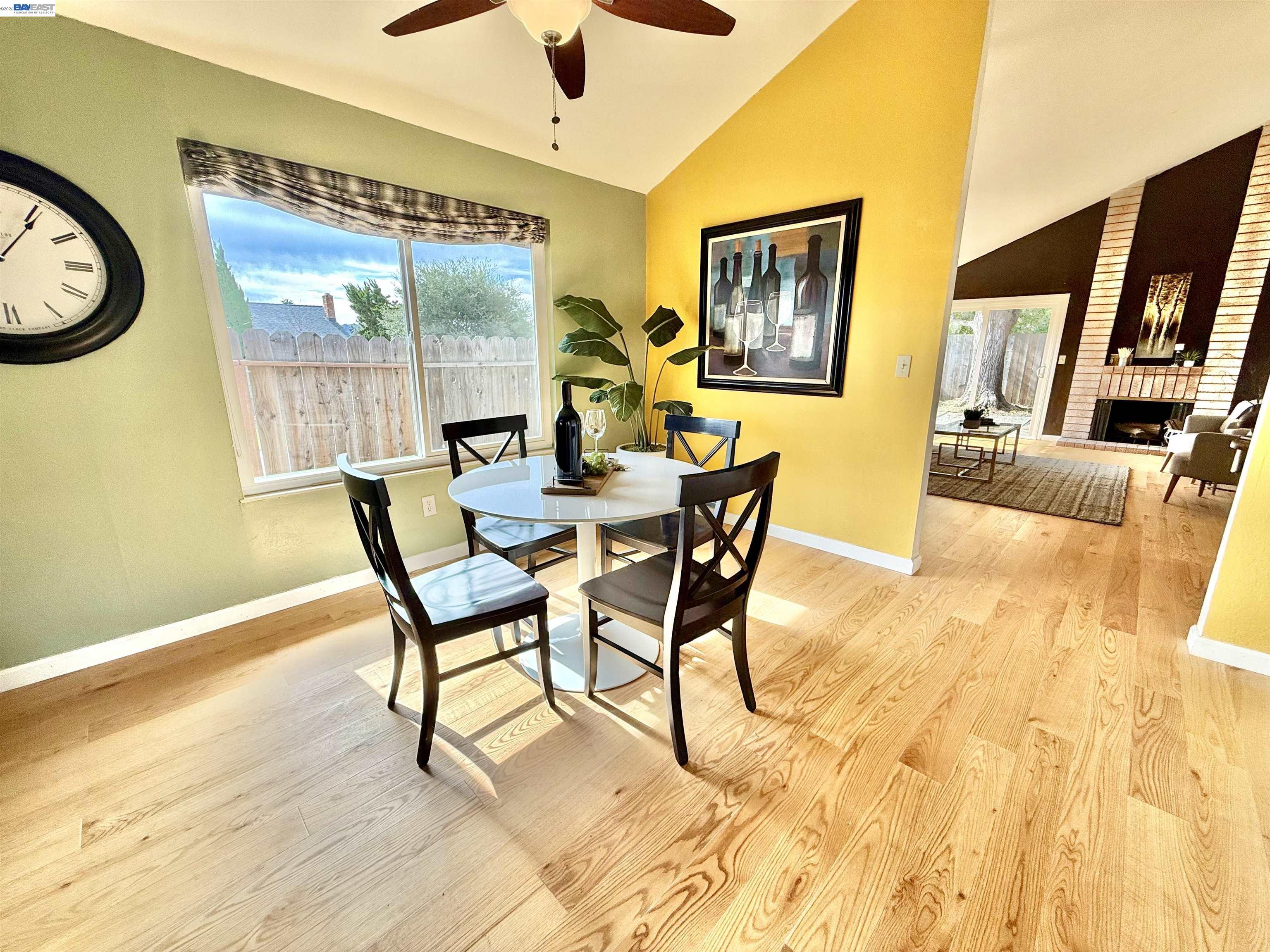 Detail Gallery Image 12 of 59 For 797 Coral Ridge Cir, Rodeo,  CA 94572 - 4 Beds | 2 Baths