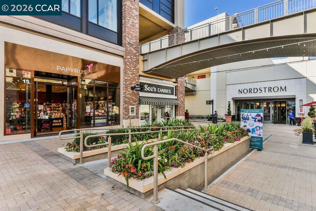 Detail Gallery Image 17 of 22 For 1246 Walker Ave #206,  Walnut Creek,  CA 94596 - 1 Beds | 1 Baths