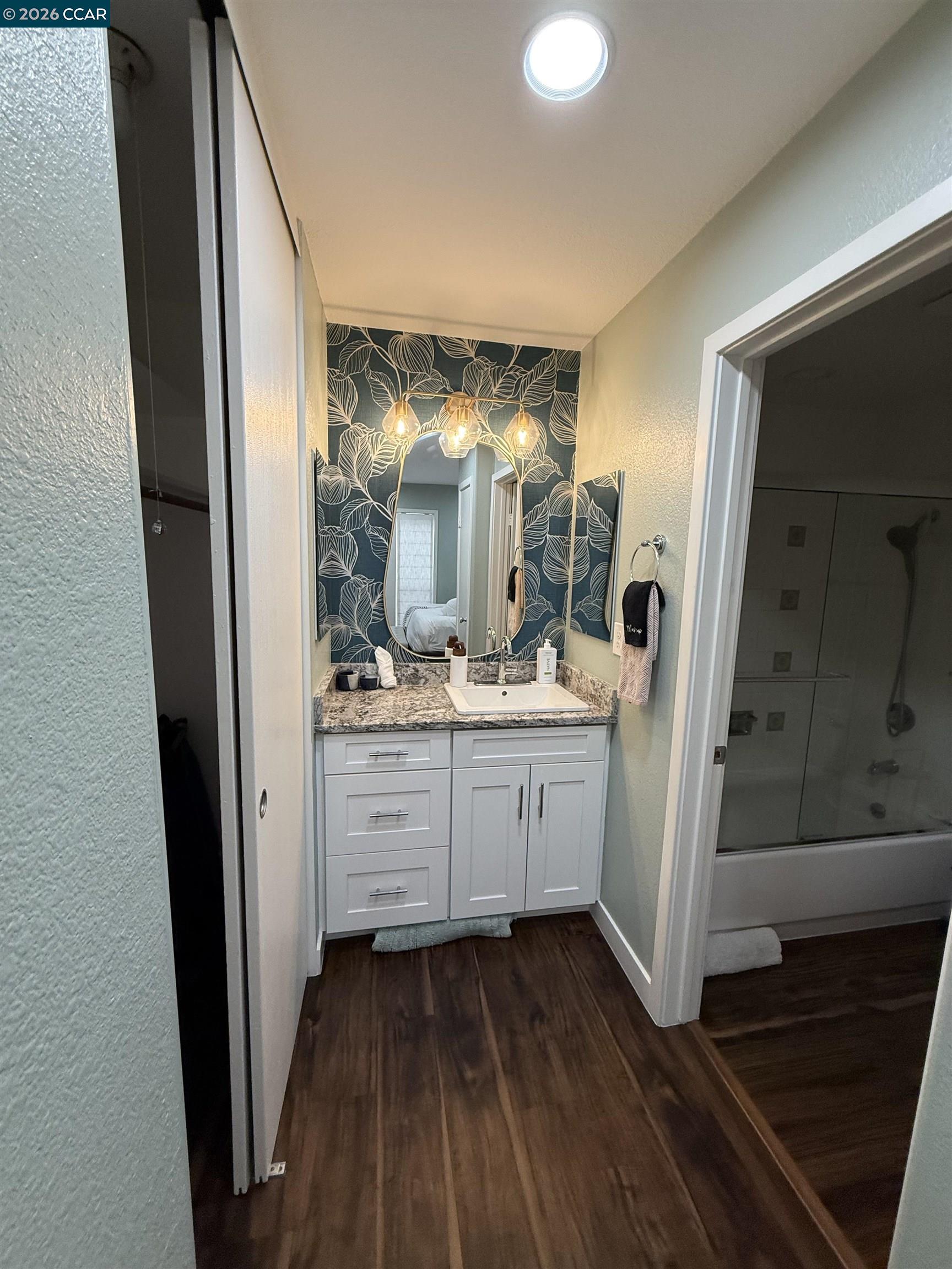 Detail Gallery Image 6 of 22 For 1246 Walker Ave #206,  Walnut Creek,  CA 94596 - 1 Beds | 1 Baths