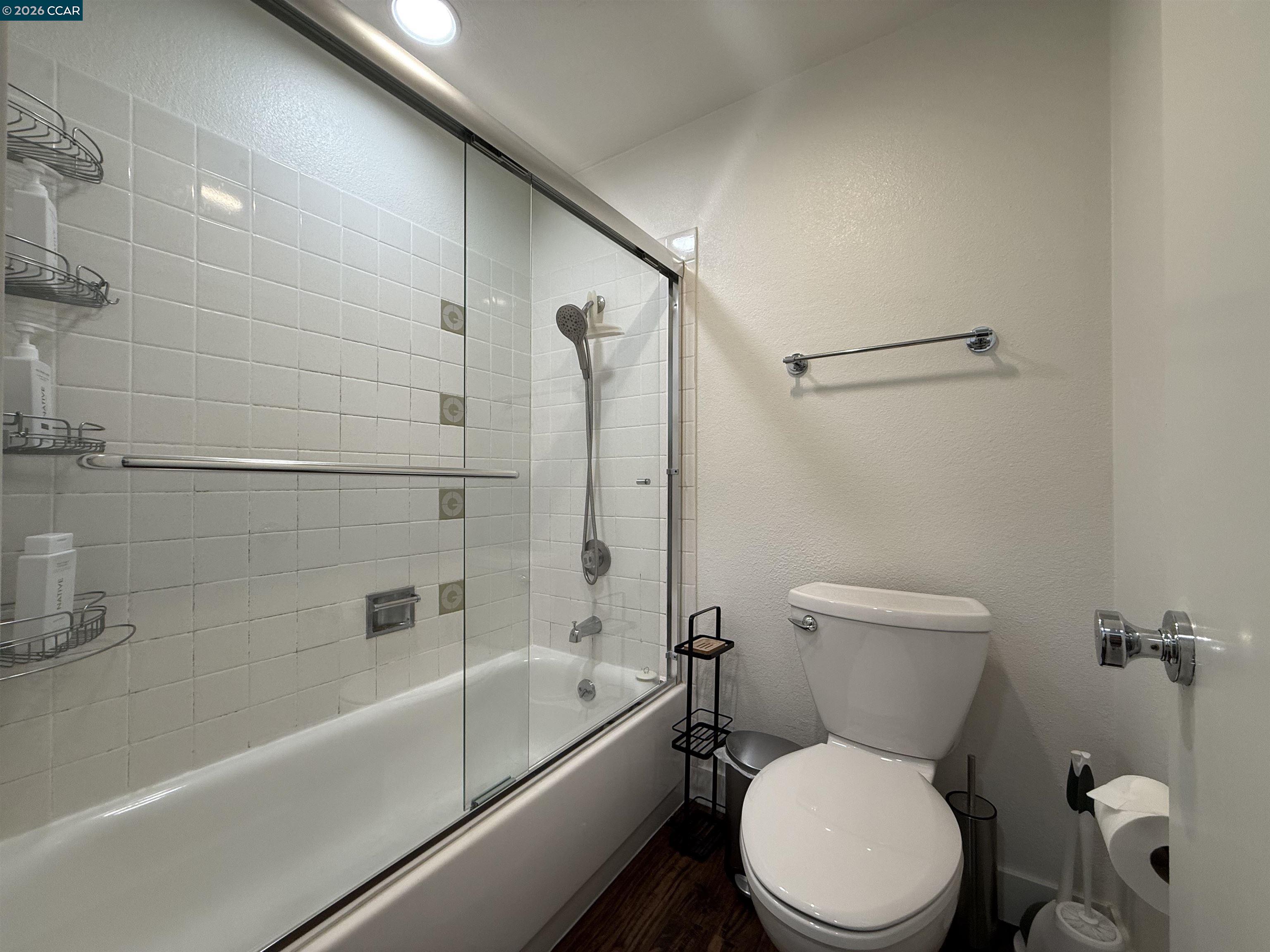 Detail Gallery Image 7 of 22 For 1246 Walker Ave #206,  Walnut Creek,  CA 94596 - 1 Beds | 1 Baths