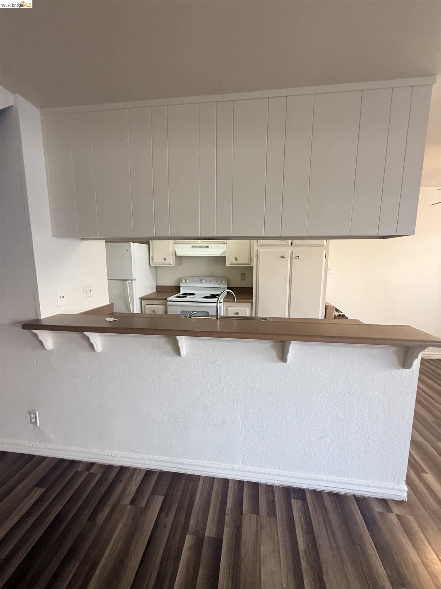 Photo #8: 41124769 Listing: Photo #8