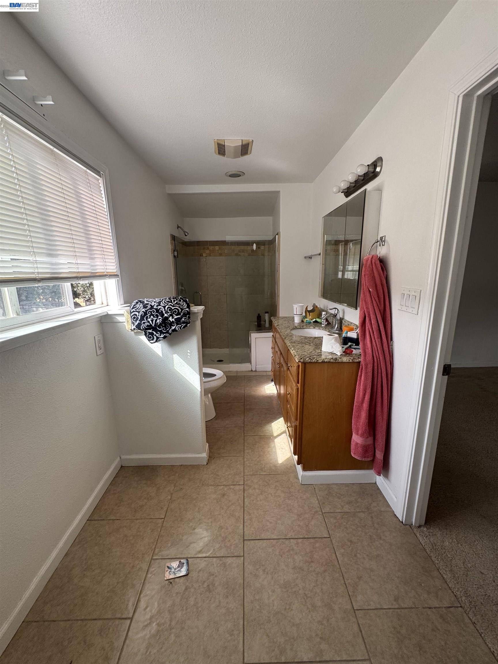 Detail Gallery Image 4 of 6 For 604 Sunset Avenue, Modesto,  CA 95351-3754 - 3 Beds | 2 Baths