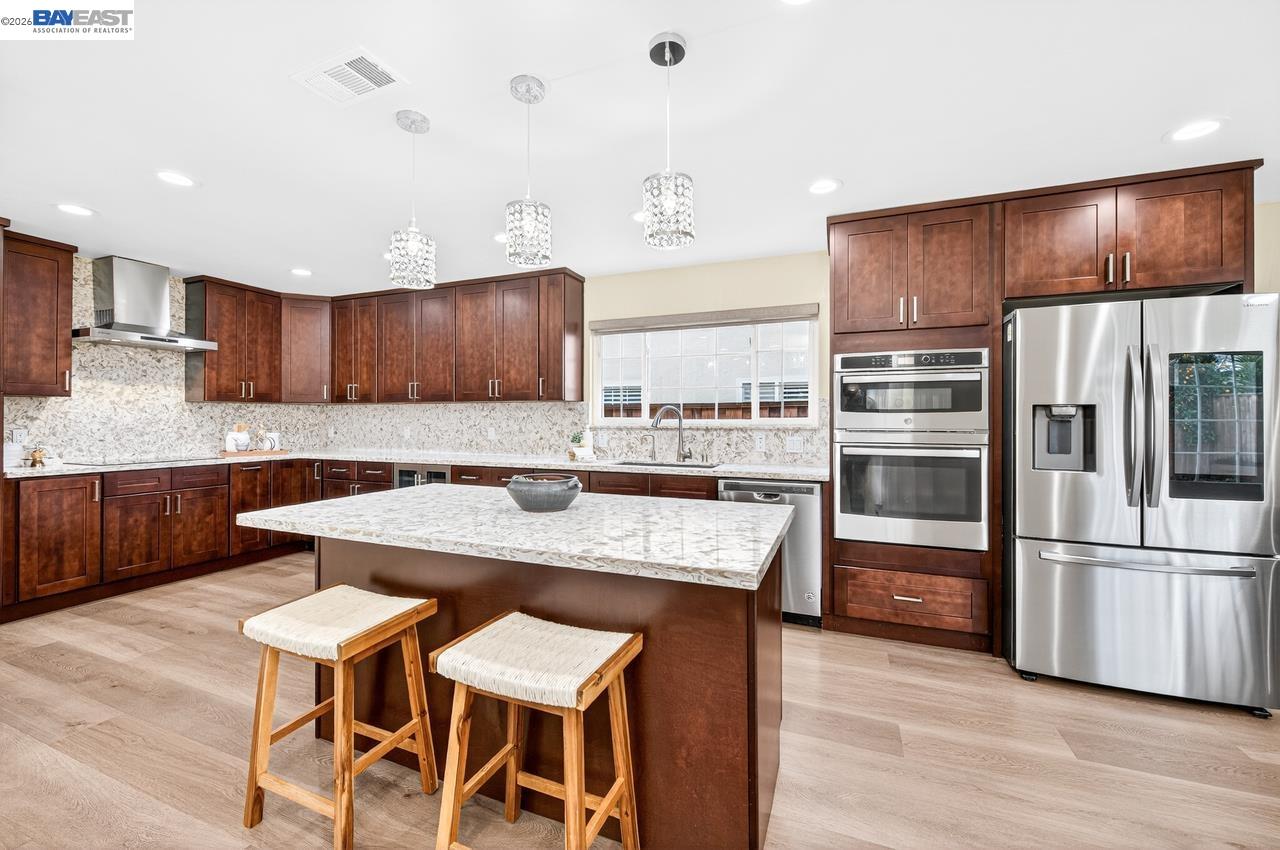 Detail Gallery Image 12 of 40 For 575 Bell Ave, Livermore,  CA 94550 - 4 Beds | 2 Baths