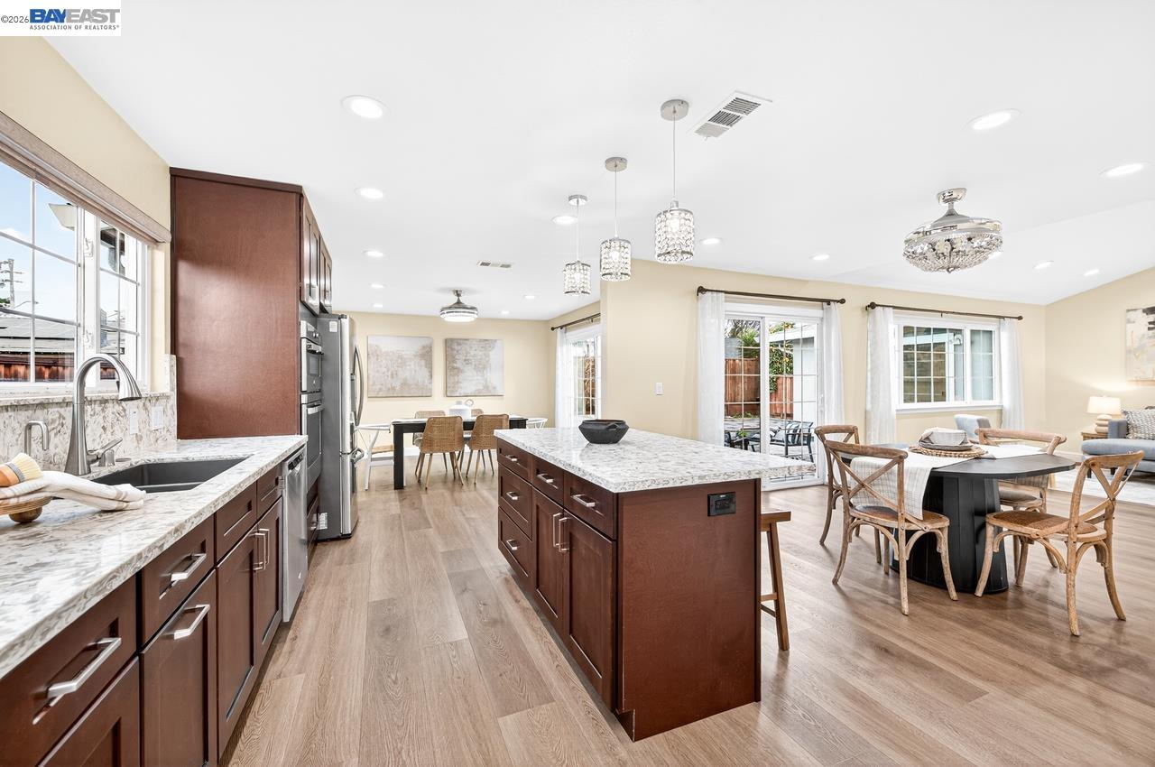 Detail Gallery Image 13 of 40 For 575 Bell Ave, Livermore,  CA 94550 - 4 Beds | 2 Baths