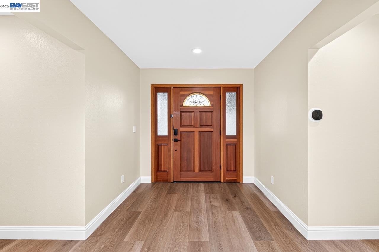 Detail Gallery Image 8 of 40 For 575 Bell Ave, Livermore,  CA 94550 - 4 Beds | 2 Baths