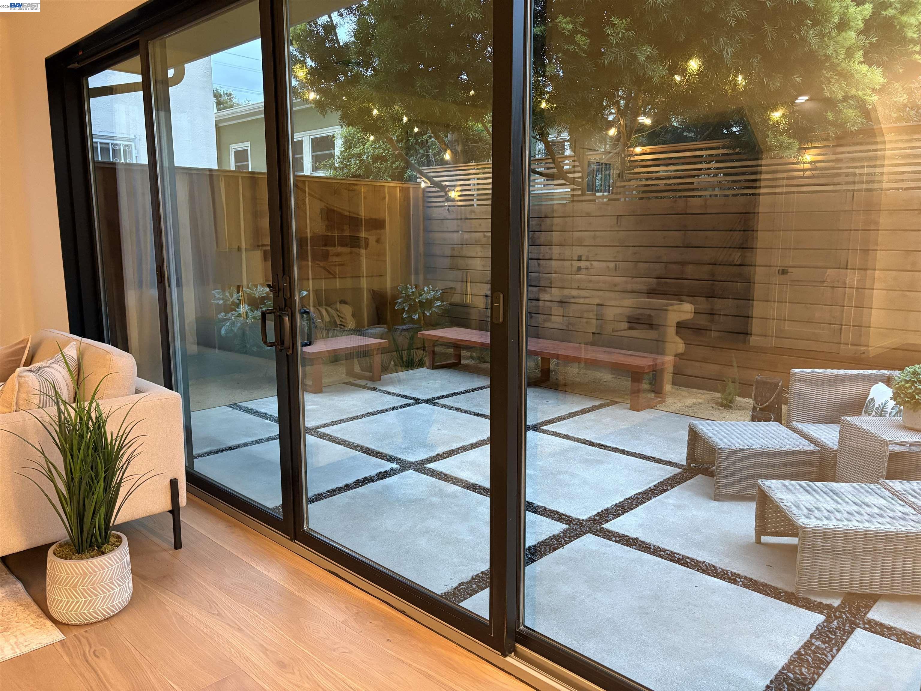 Detail Gallery Image 12 of 60 For 1142 Dwight Way, Berkeley,  CA 94702 - 4 Beds | 3 Baths