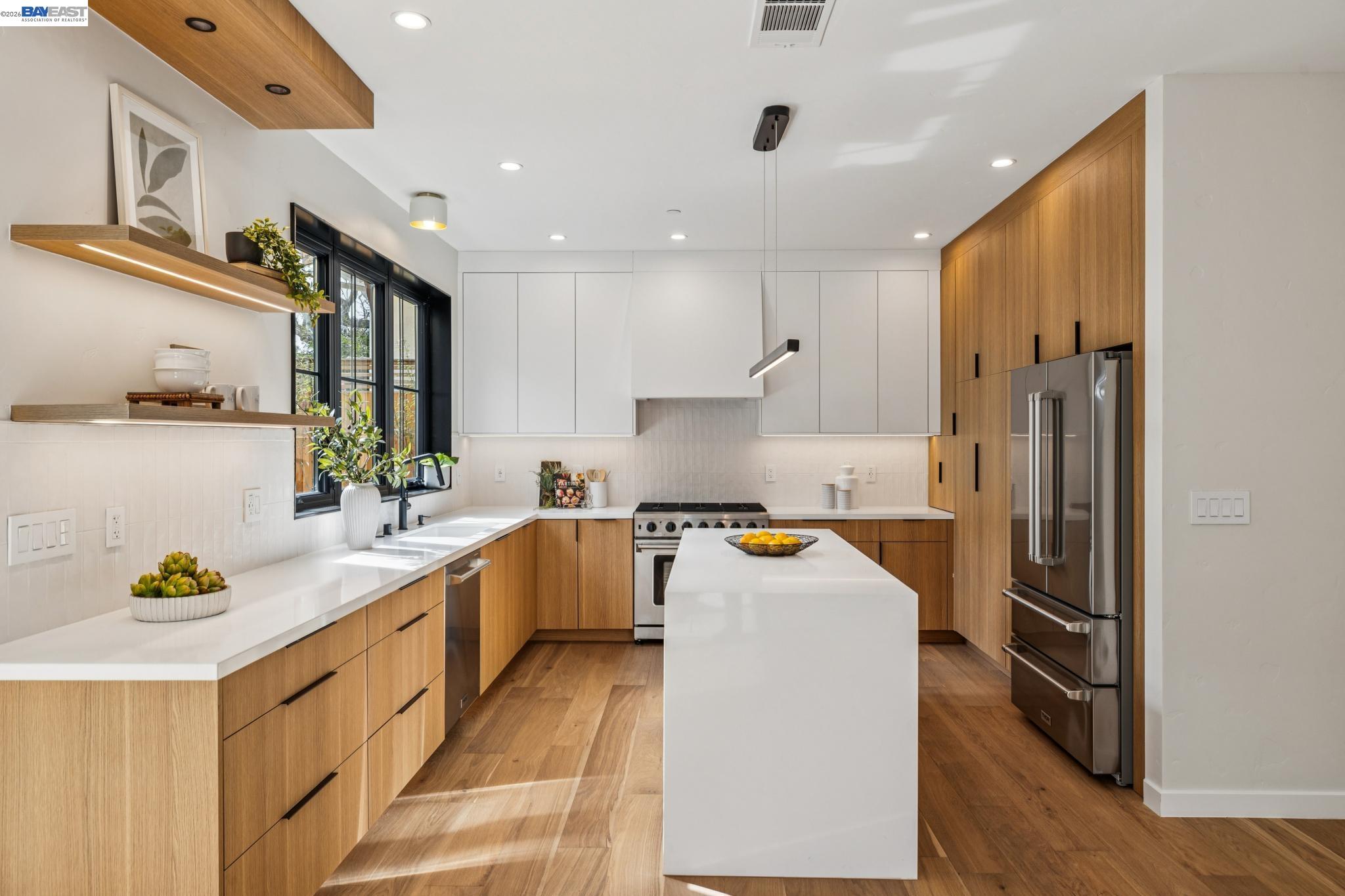 Detail Gallery Image 19 of 60 For 1142 Dwight Way, Berkeley,  CA 94702 - 4 Beds | 3 Baths