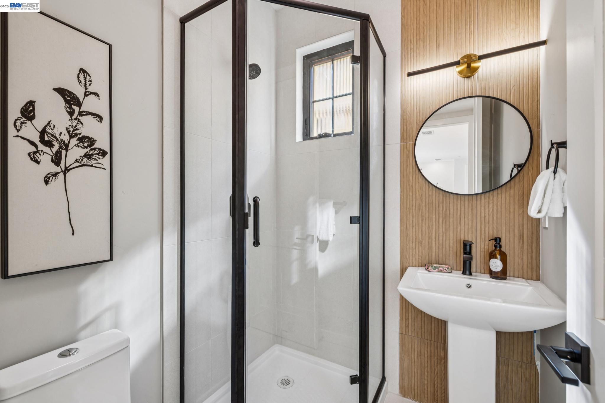 Detail Gallery Image 29 of 60 For 1142 Dwight Way, Berkeley,  CA 94702 - 4 Beds | 3 Baths