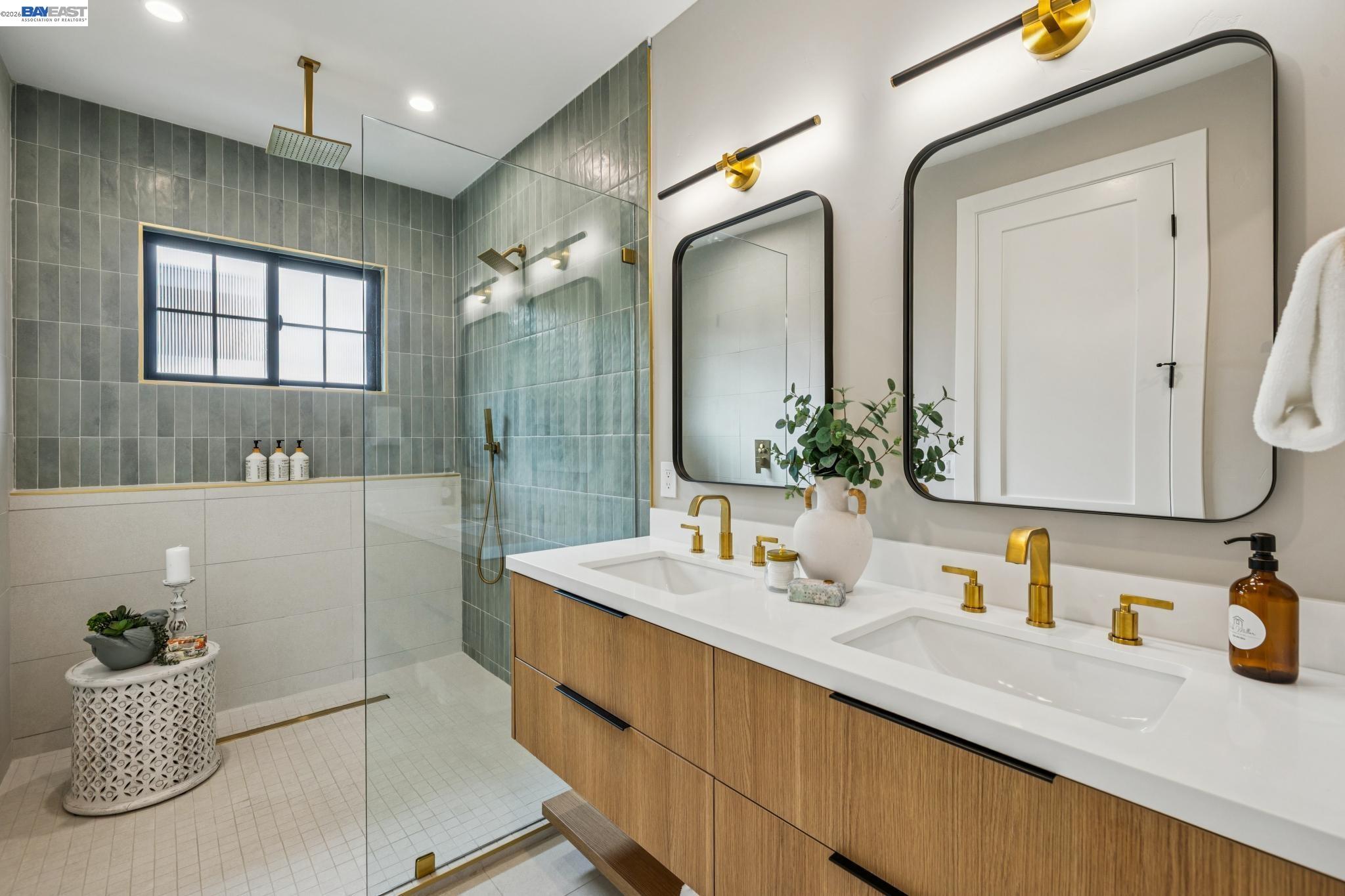 Detail Gallery Image 40 of 60 For 1142 Dwight Way, Berkeley,  CA 94702 - 4 Beds | 3 Baths