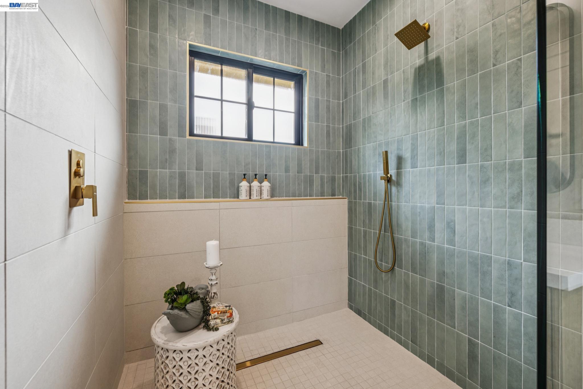 Detail Gallery Image 41 of 60 For 1142 Dwight Way, Berkeley,  CA 94702 - 4 Beds | 3 Baths