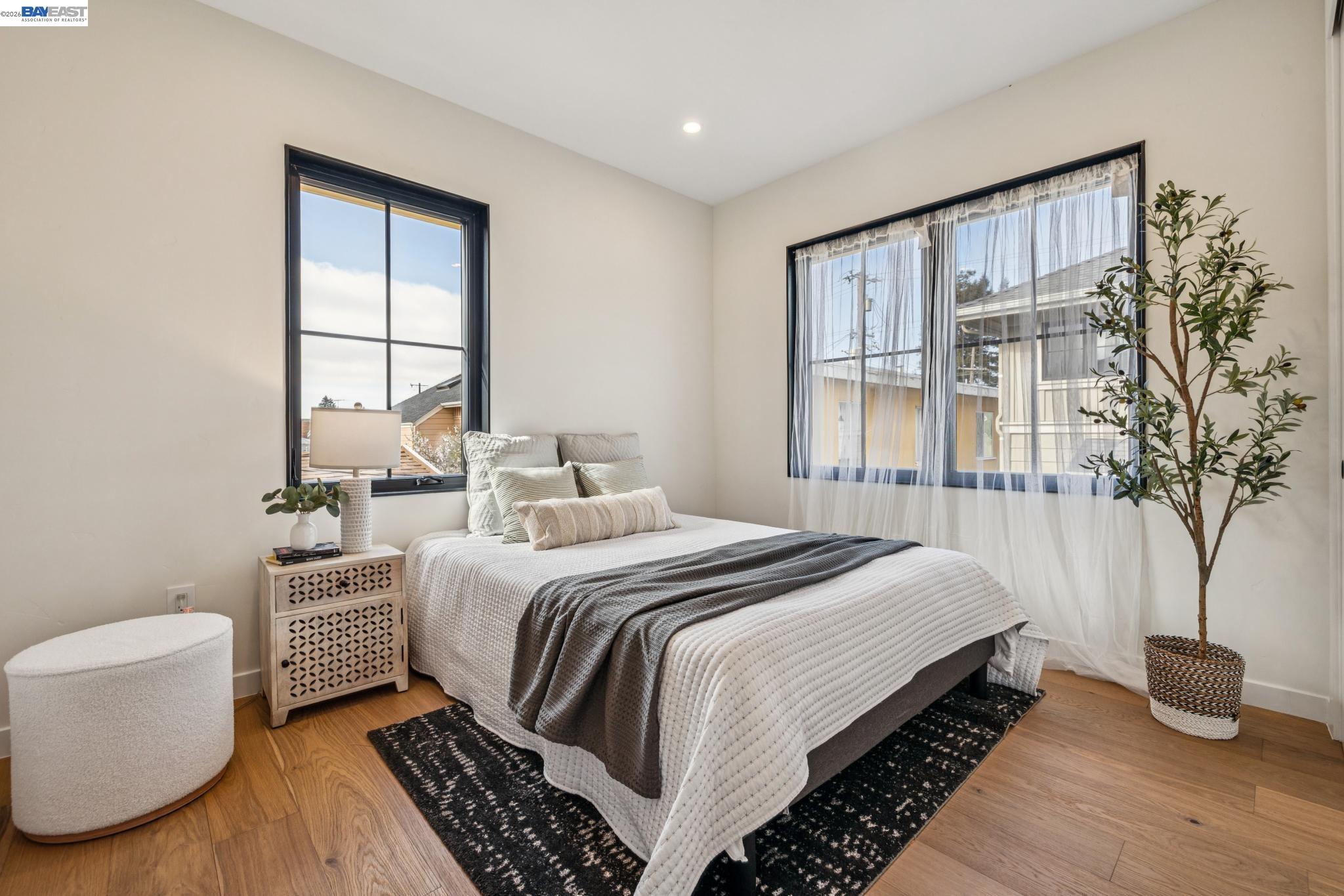 Detail Gallery Image 42 of 60 For 1142 Dwight Way, Berkeley,  CA 94702 - 4 Beds | 3 Baths