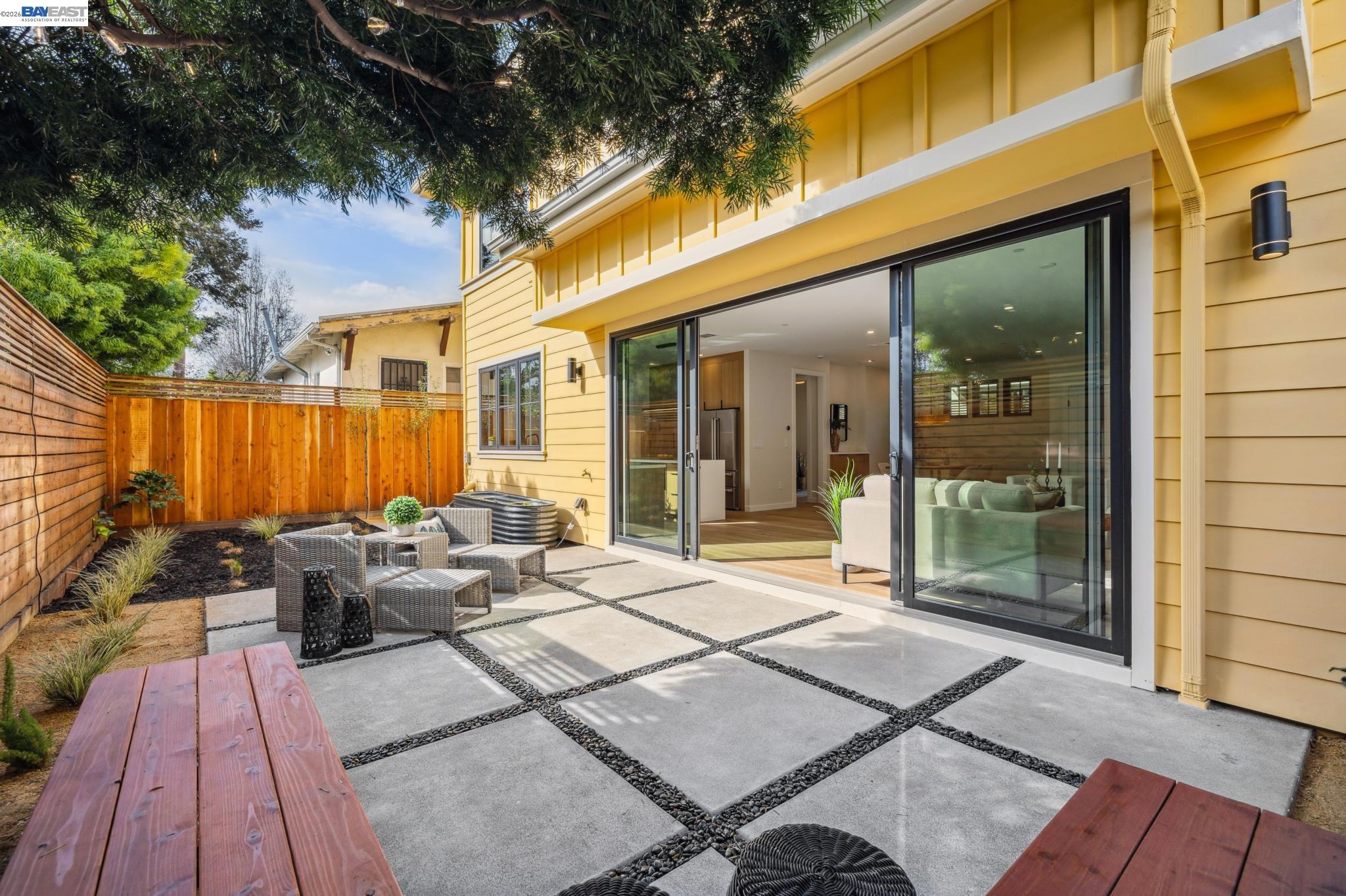 Detail Gallery Image 53 of 60 For 1142 Dwight Way, Berkeley,  CA 94702 - 4 Beds | 3 Baths