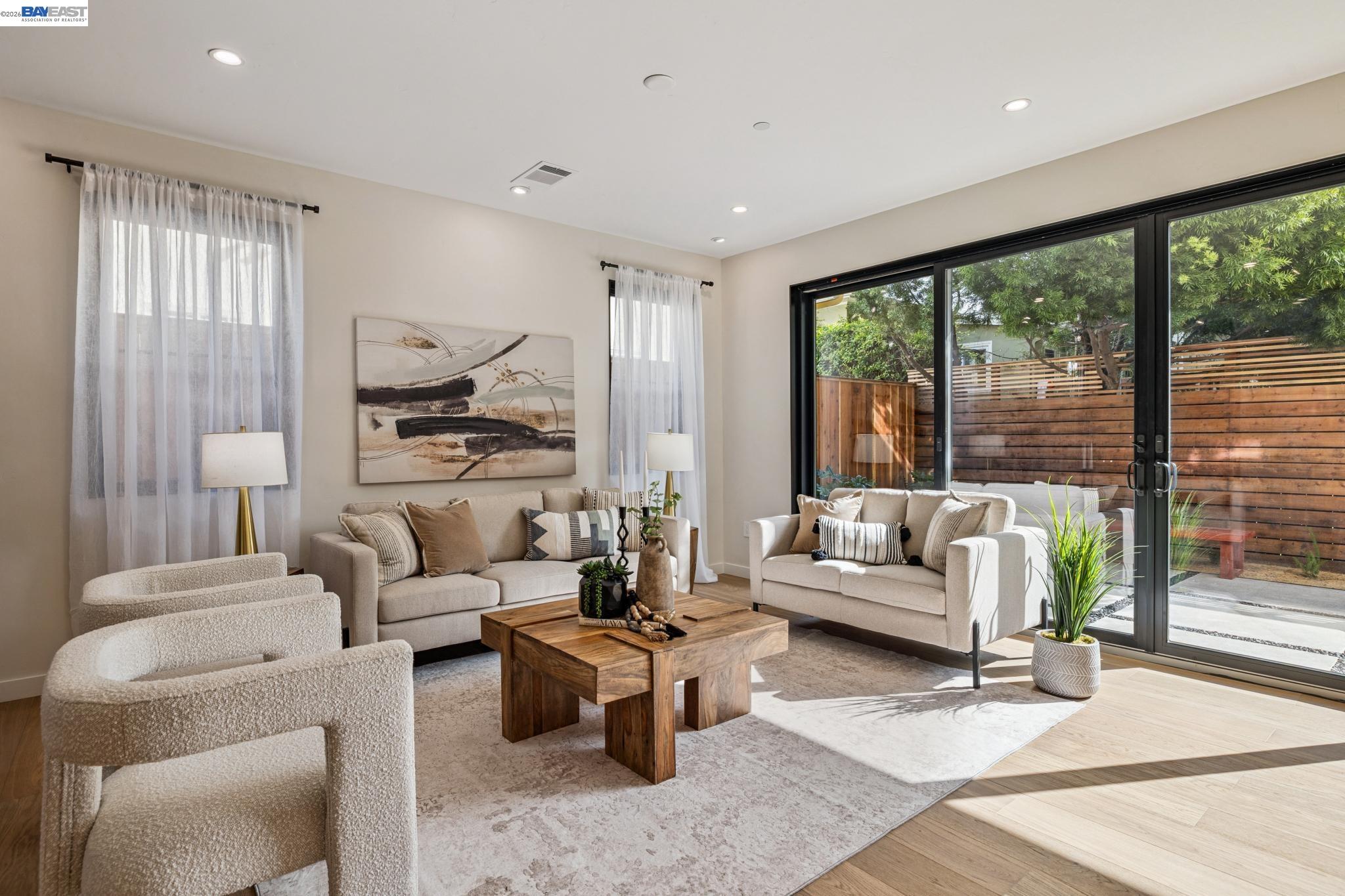 Detail Gallery Image 9 of 60 For 1142 Dwight Way, Berkeley,  CA 94702 - 4 Beds | 3 Baths