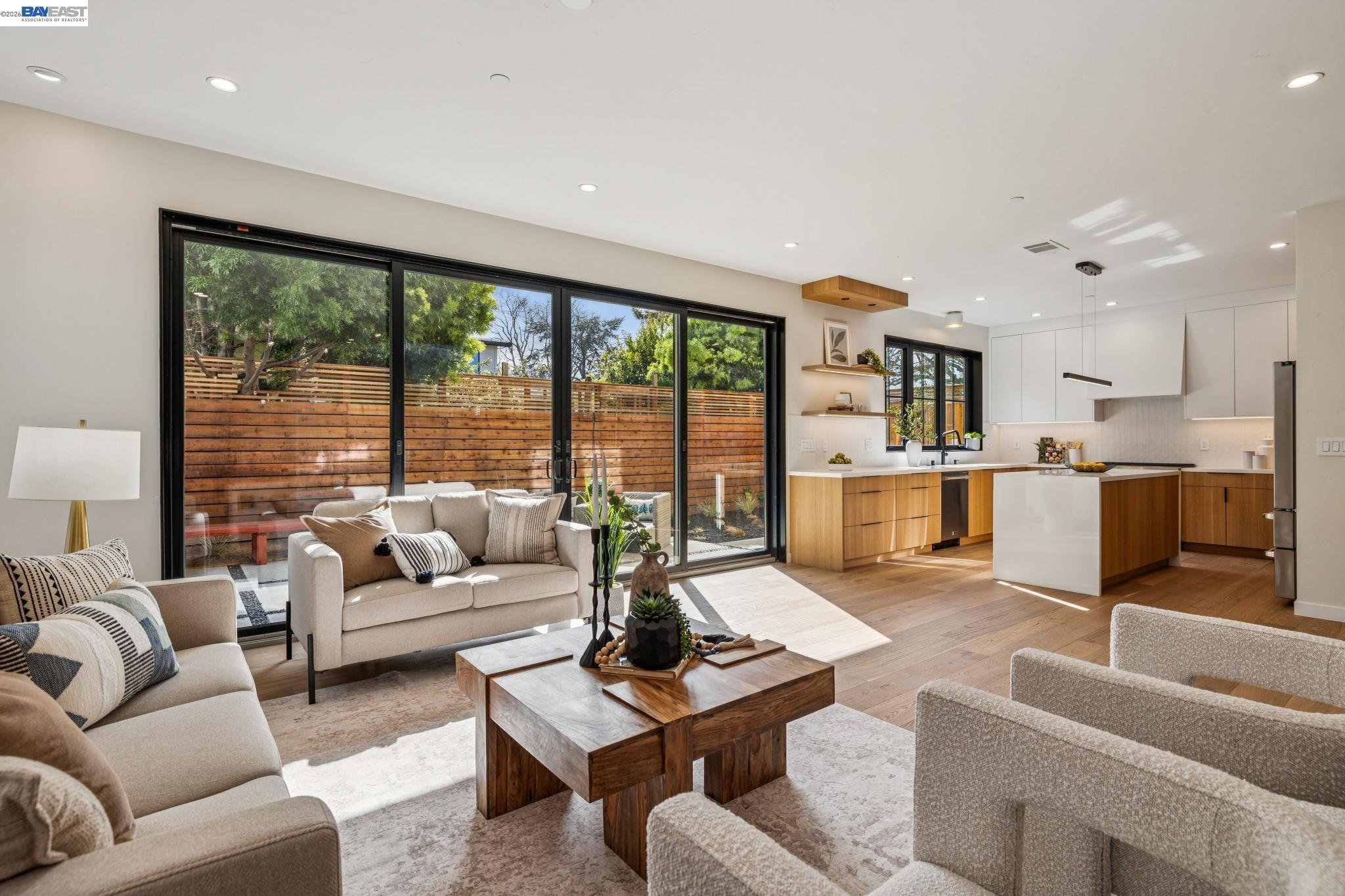 Detail Gallery Image 10 of 60 For 1142 Dwight Way, Berkeley,  CA 94702 - 4 Beds | 3 Baths