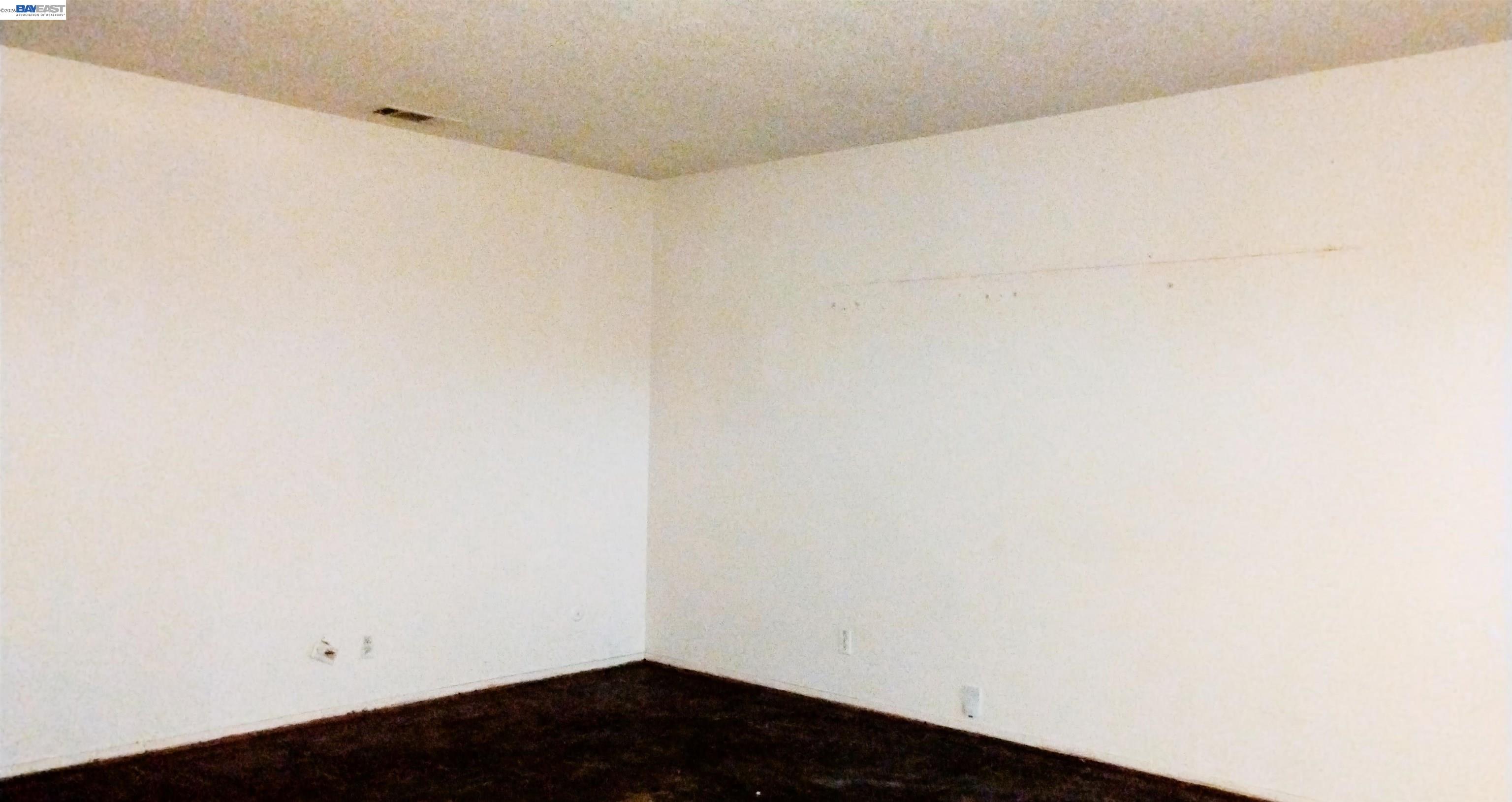 Detail Gallery Image 7 of 12 For 3284 E Pine Ave, Fresno,  CA 93703 - 3 Beds | 1 Baths