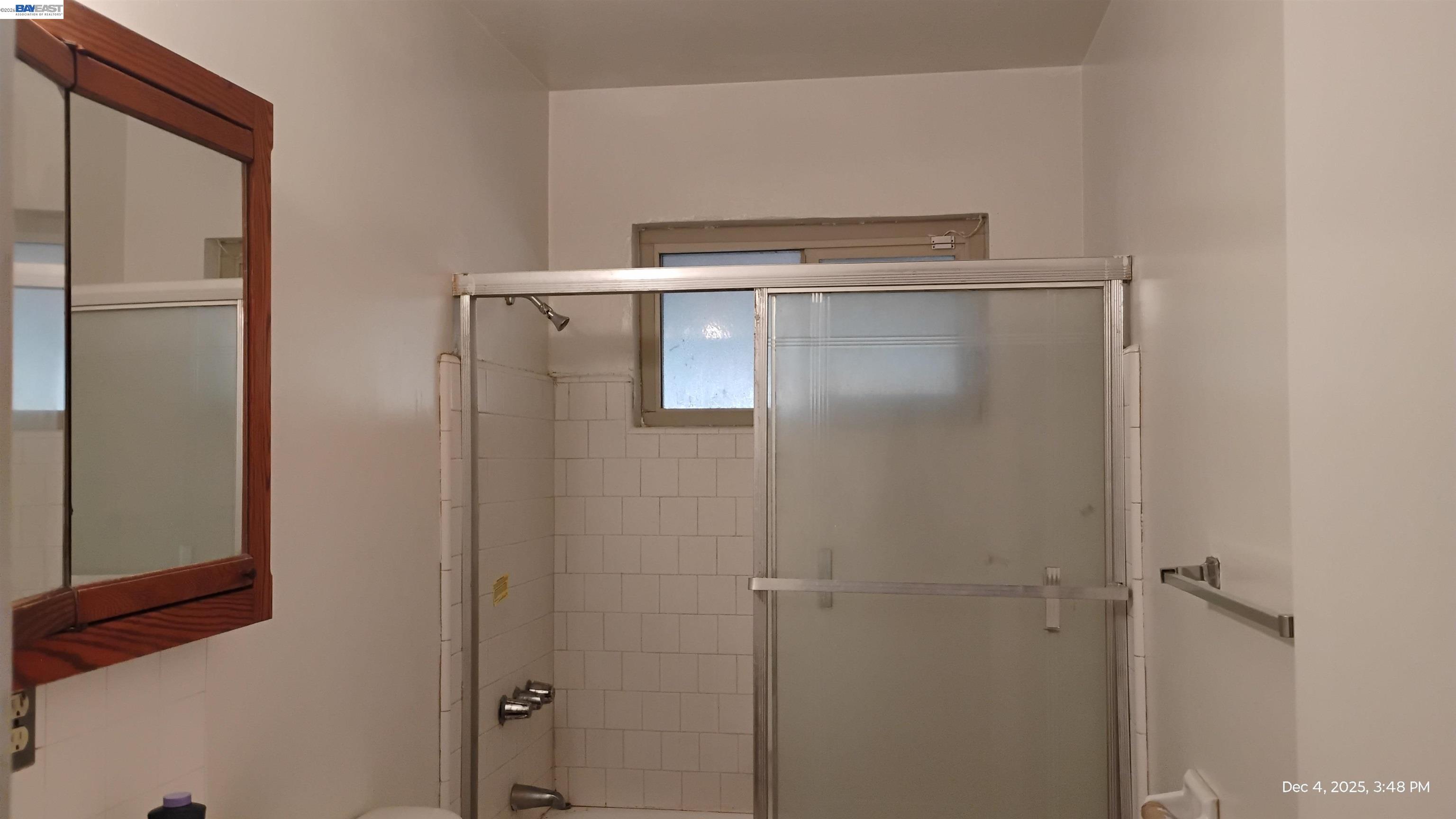 Detail Gallery Image 9 of 12 For 3284 E Pine Ave, Fresno,  CA 93703 - 3 Beds | 1 Baths