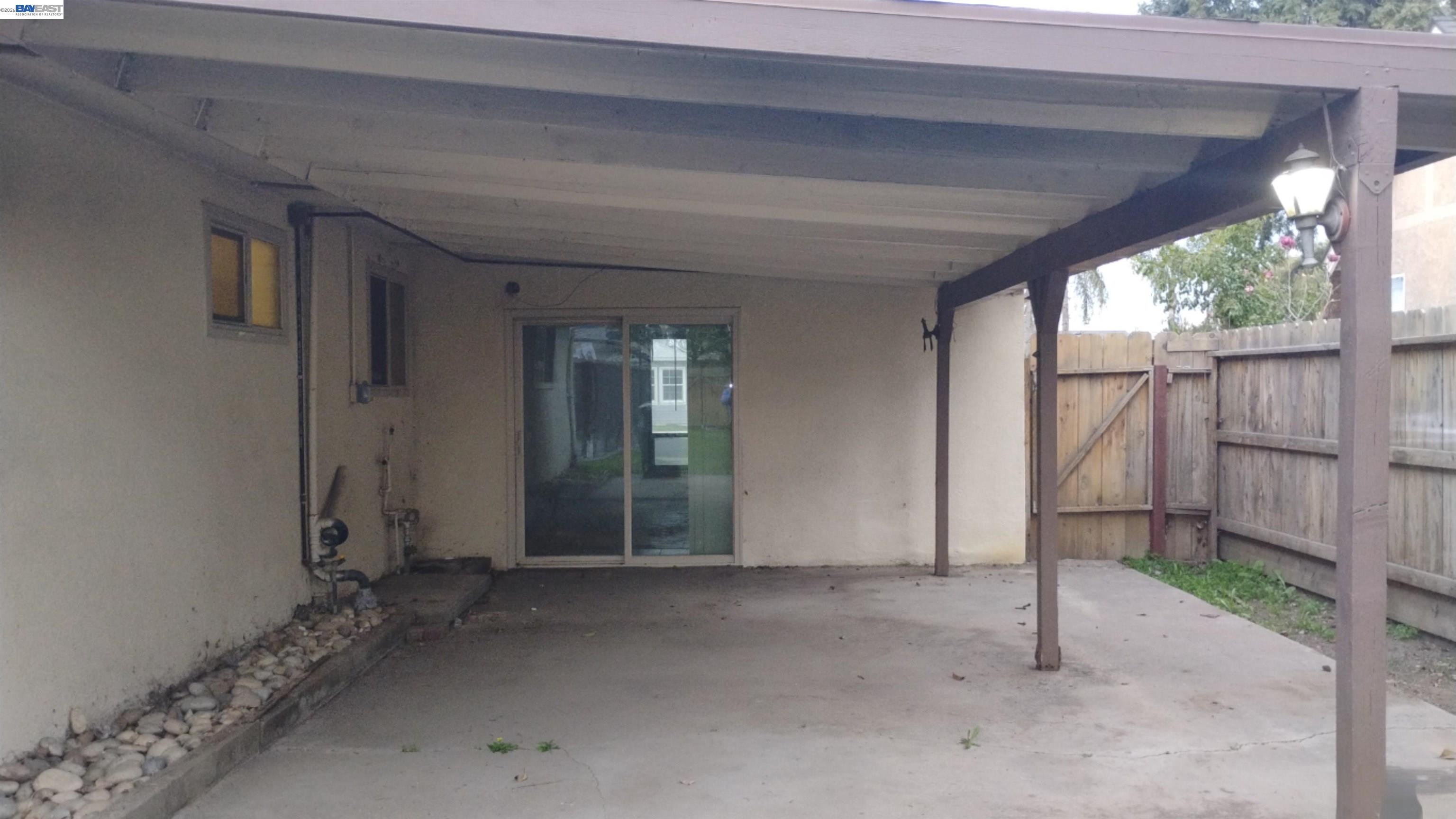 Detail Gallery Image 10 of 12 For 3284 E Pine Ave, Fresno,  CA 93703 - 3 Beds | 1 Baths