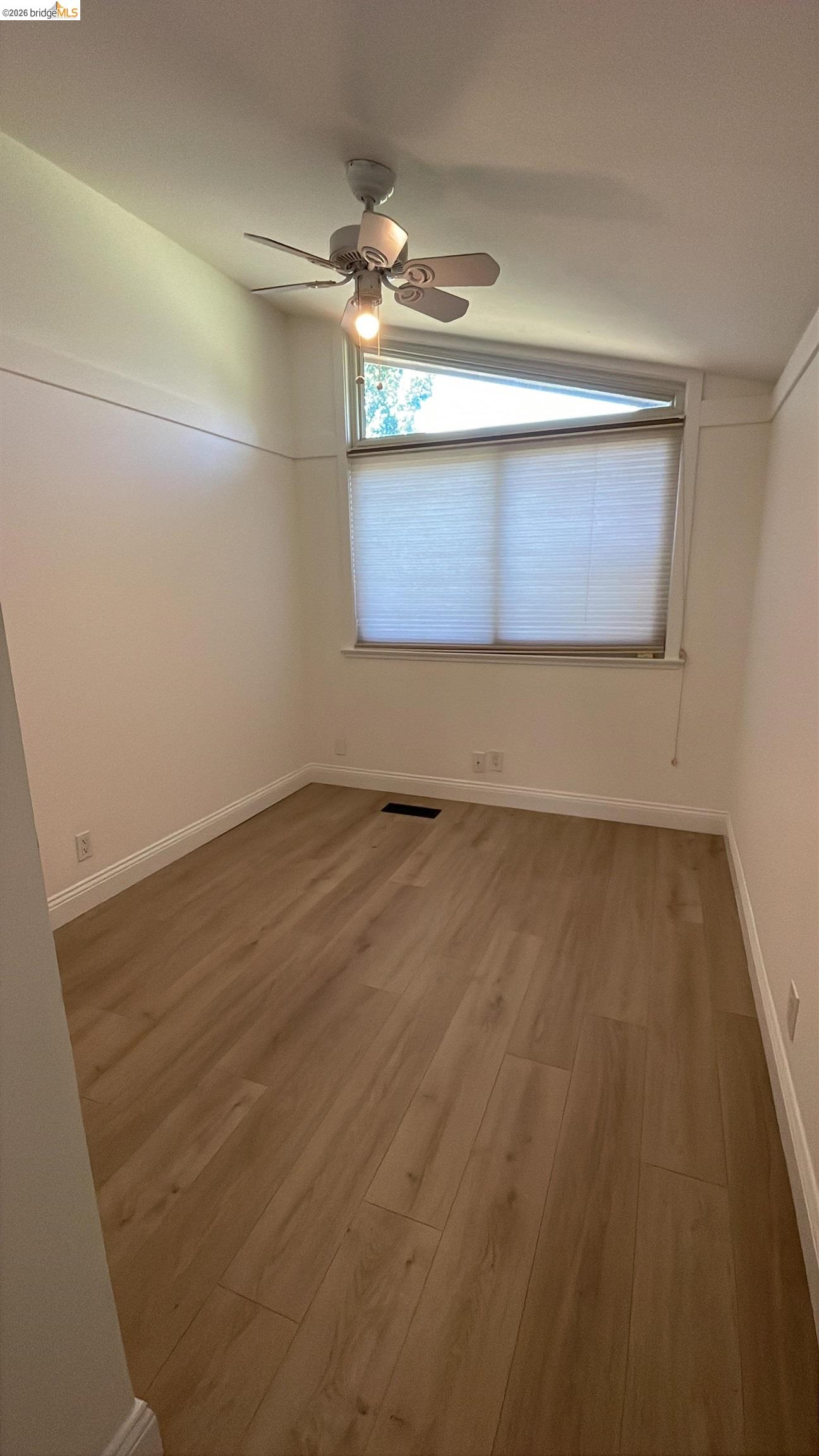 Detail Gallery Image 11 of 13 For 3635 Country Club Blvd, Stockton,  CA 95204 - 5 Beds | 3 Baths