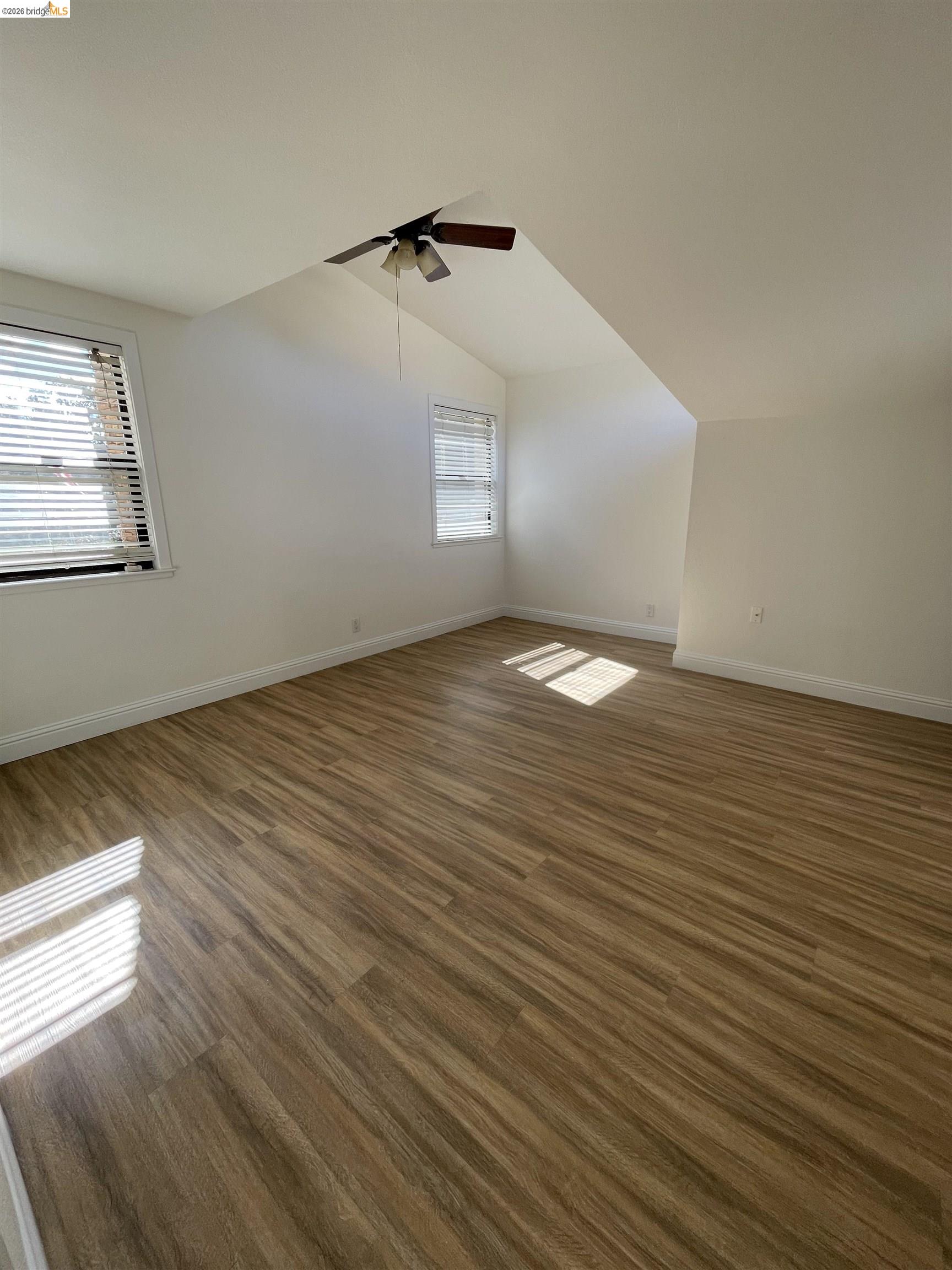 Detail Gallery Image 10 of 13 For 3635 Country Club Blvd, Stockton,  CA 95204 - 5 Beds | 3 Baths