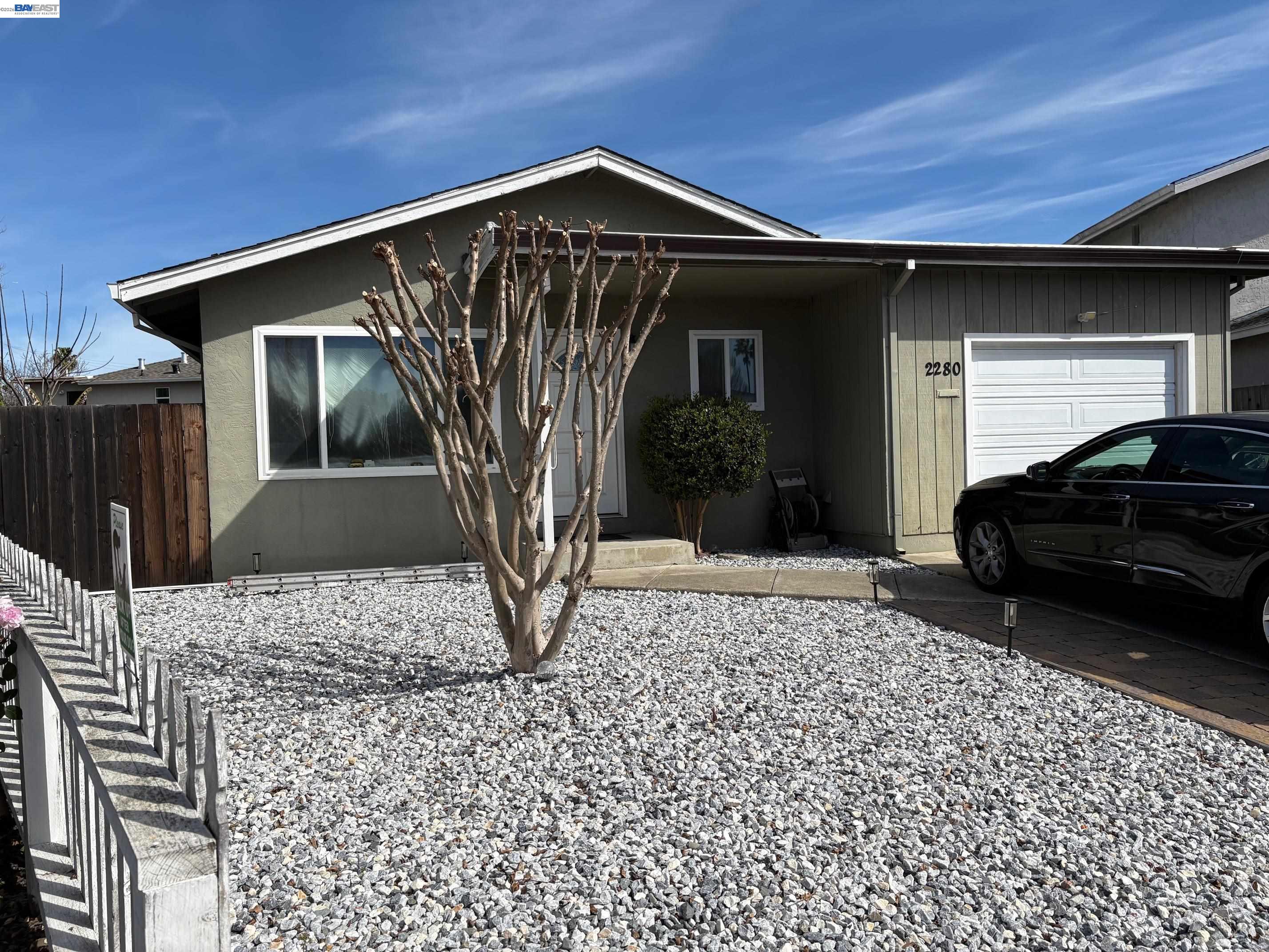 Front Image Thumbnail for BE41124778