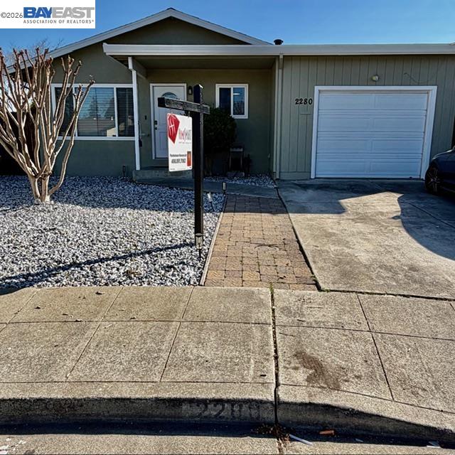 Detail Gallery Image 2 of 21 For 2280 Brentwood Ct, East Palo Alto,  CA 94303 - 4 Beds | 2 Baths