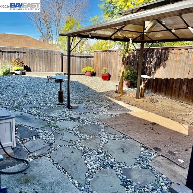 Detail Gallery Image 20 of 21 For 2280 Brentwood Ct, East Palo Alto,  CA 94303 - 4 Beds | 2 Baths