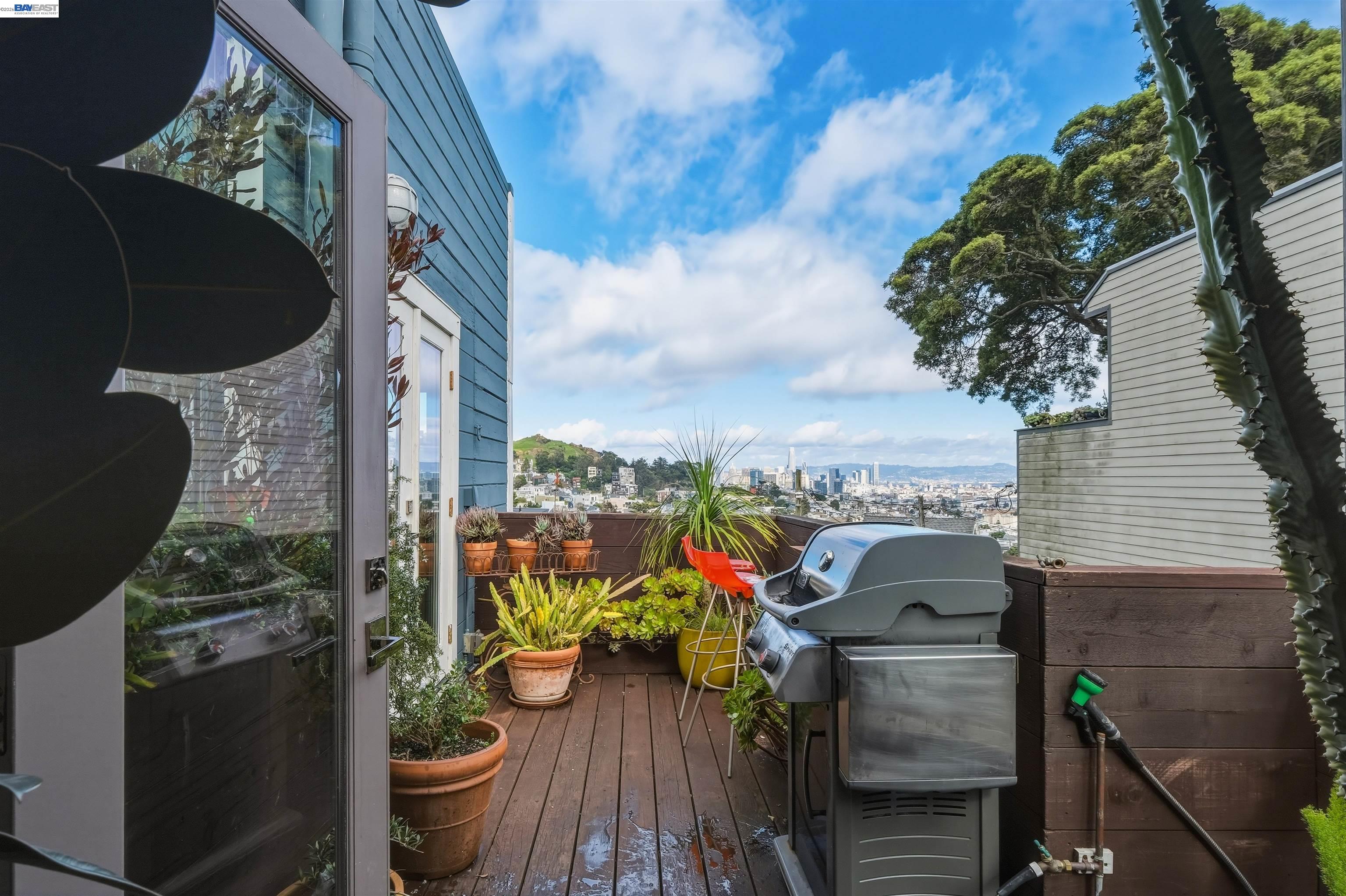 Detail Gallery Image 33 of 51 For 321 Caselli Ave, San Francisco,  CA 94114 - – Beds | – Baths