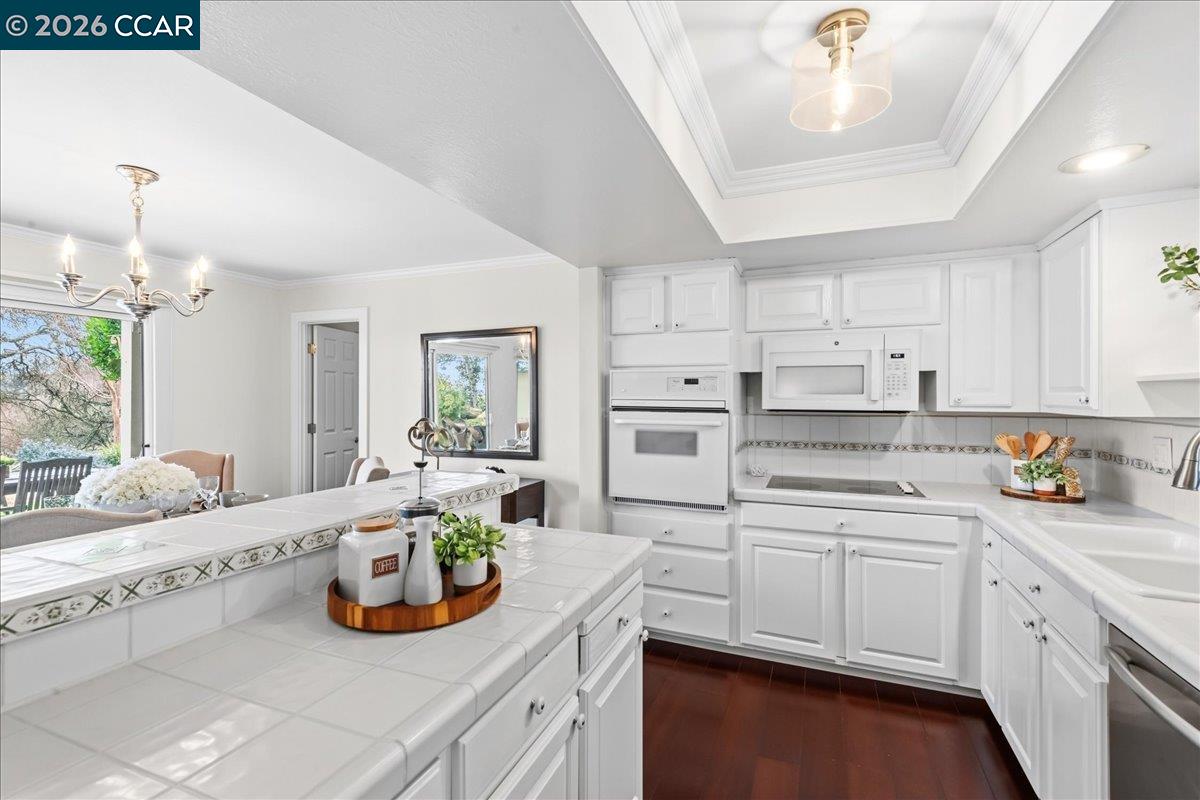 Photo #14: 41124782 Listing: Photo #14