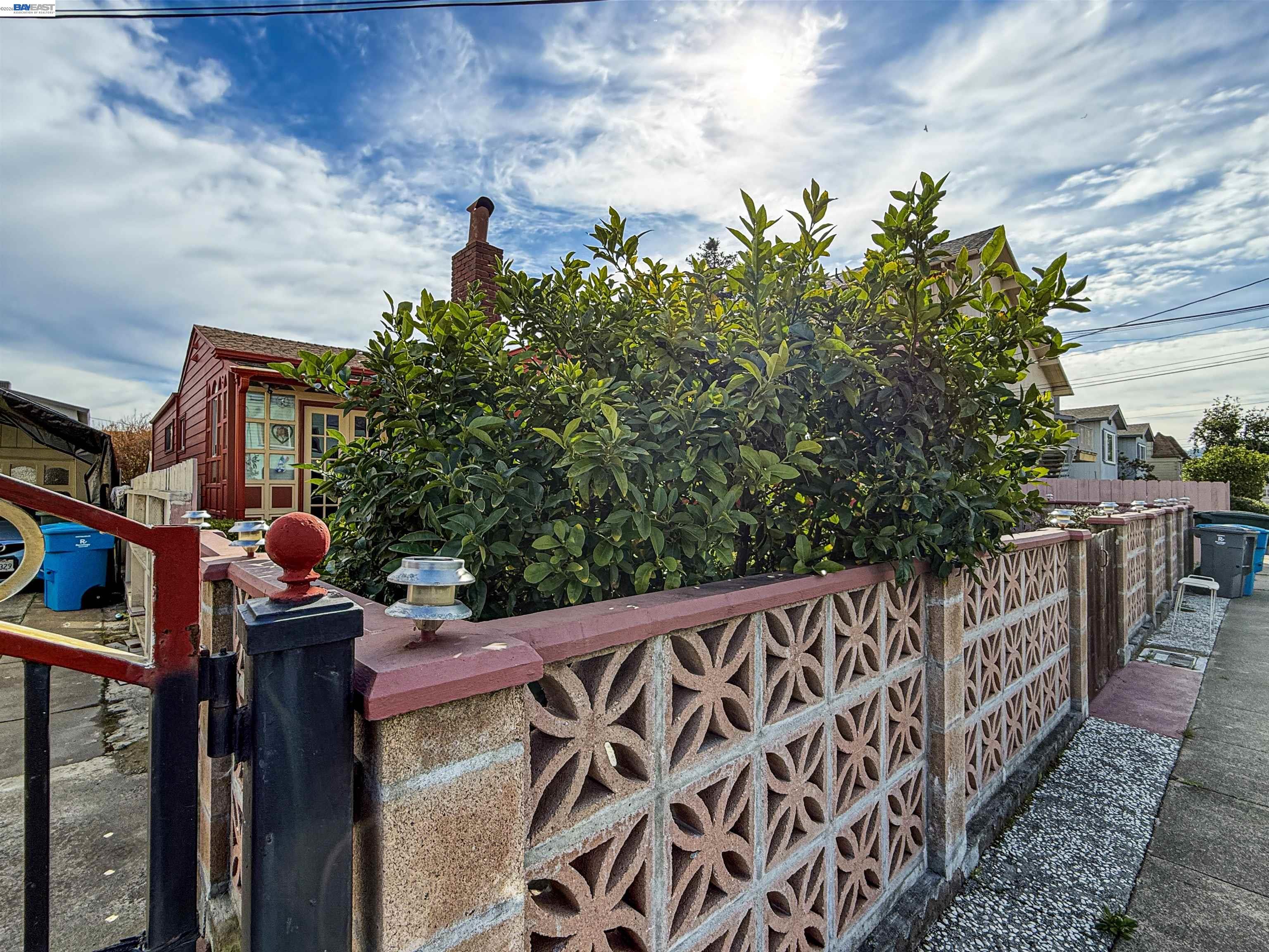 Detail Gallery Image 2 of 32 For 434 Mastick Ave, San Bruno,  CA 94066 - 2 Beds | 2 Baths