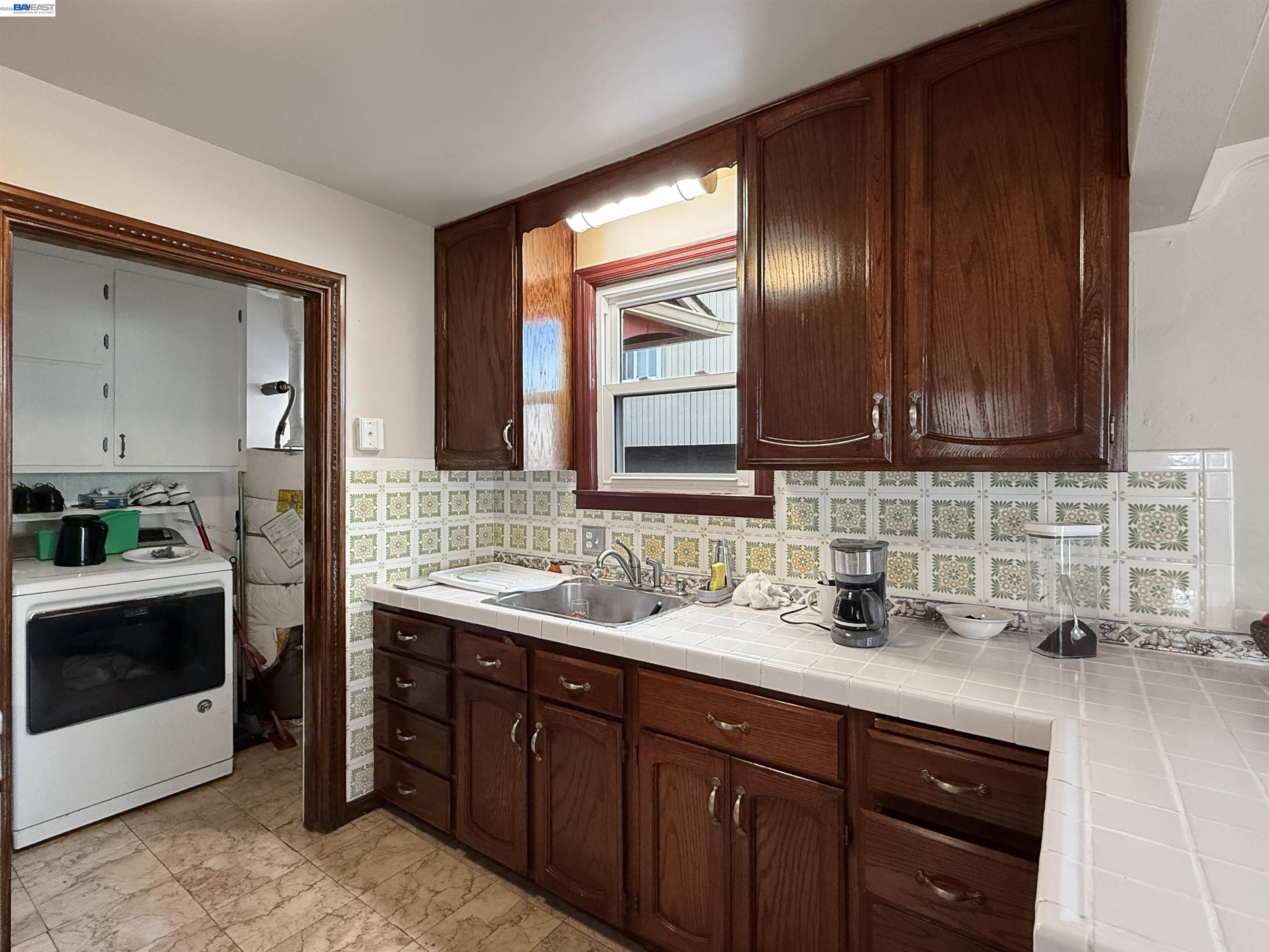 Detail Gallery Image 11 of 32 For 434 Mastick Ave, San Bruno,  CA 94066 - 2 Beds | 2 Baths