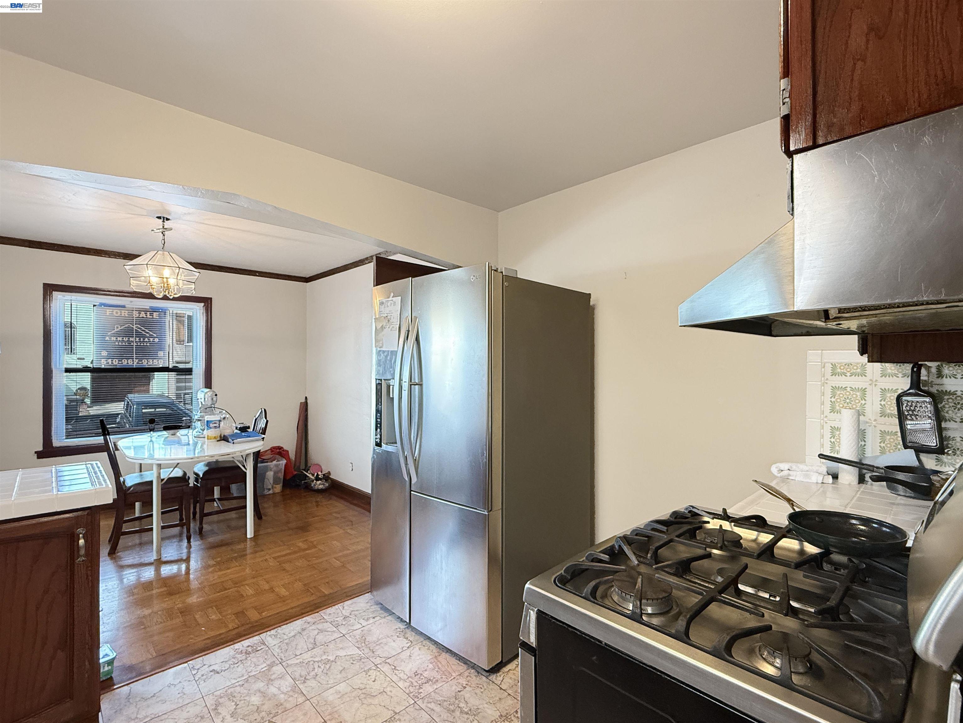 Detail Gallery Image 12 of 32 For 434 Mastick Ave, San Bruno,  CA 94066 - 2 Beds | 2 Baths