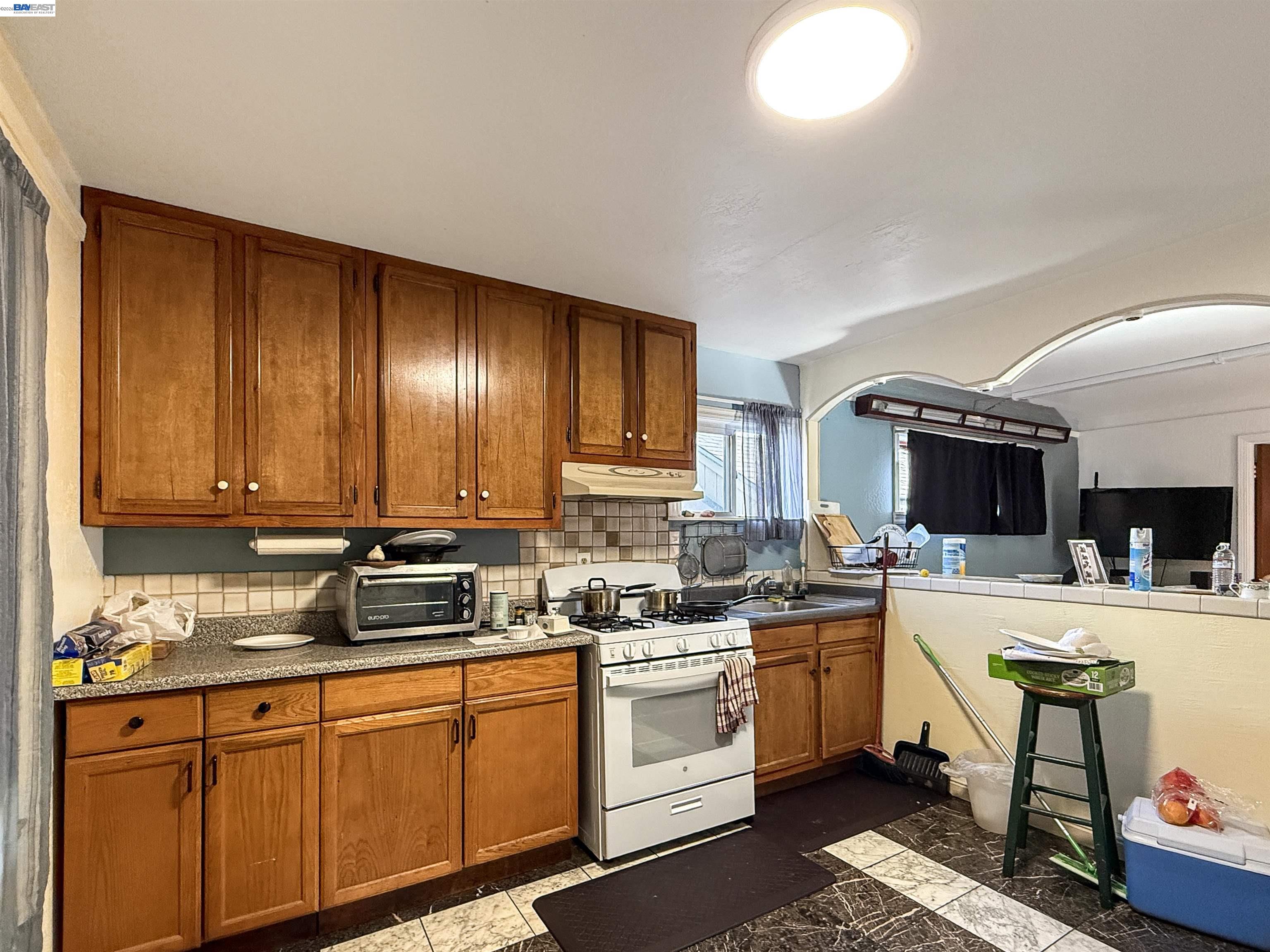 Detail Gallery Image 18 of 32 For 434 Mastick Ave, San Bruno,  CA 94066 - 2 Beds | 2 Baths