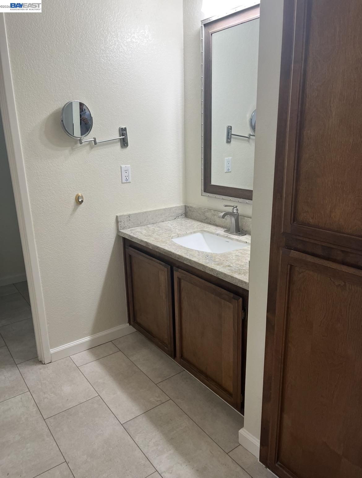 Detail Gallery Image 9 of 11 For 1501 Trawler St, Discovery Bay,  CA 94505 - 3 Beds | 2 Baths