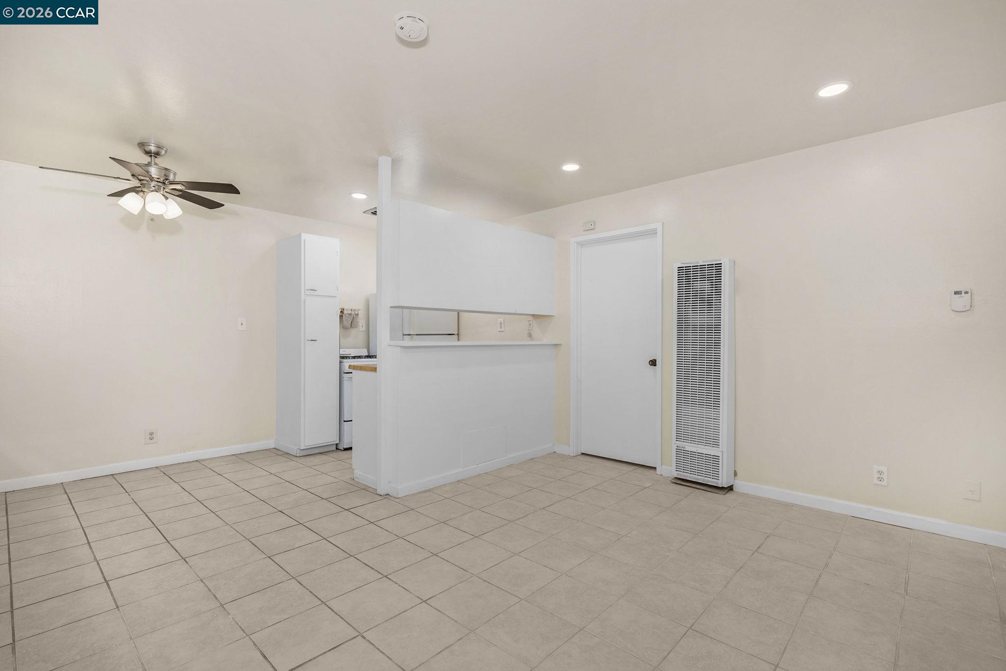 Detail Gallery Image 7 of 13 For 1926 Alcatraz Ave #2,  Berkeley,  CA 94703 - 1 Beds | 1 Baths