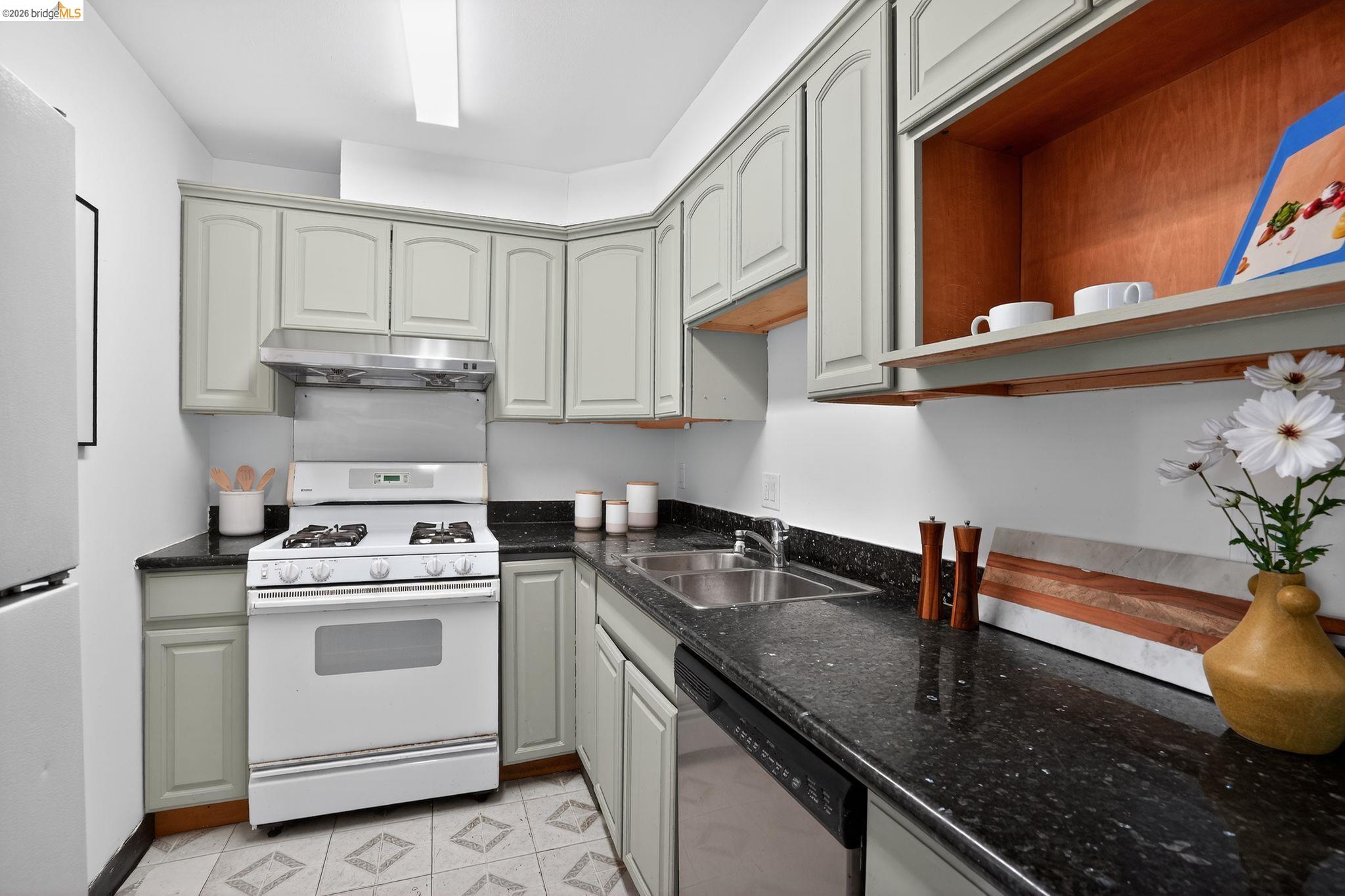 Photo #18: 41124789 Listing: Photo #18