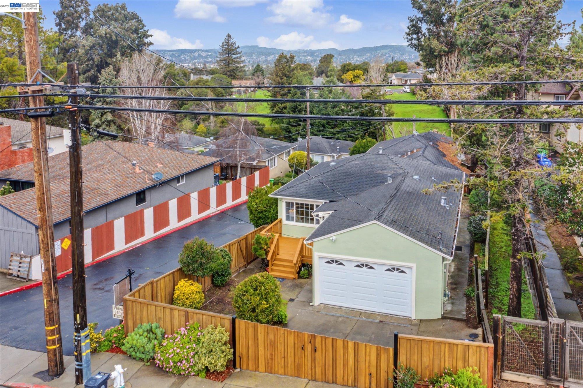 Detail Gallery Image 27 of 29 For 1696 East Ave, Hayward,  CA 94541 - 2 Beds | 1 Baths