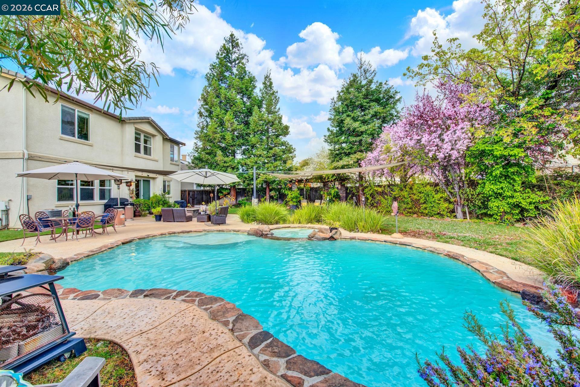 Detail Gallery Image 2 of 59 For 2701 Serene Ct, Brentwood,  CA 94513 - 3 Beds | 2/1 Baths