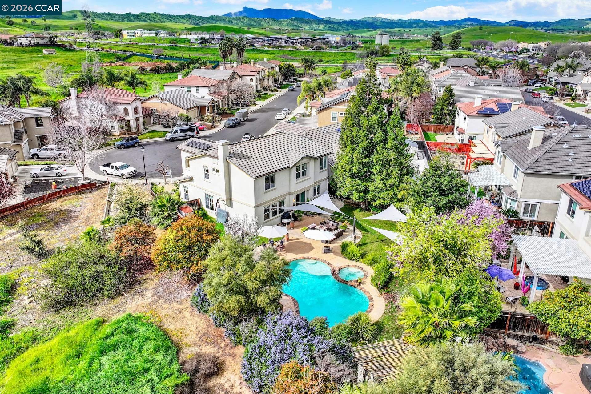 Detail Gallery Image 6 of 59 For 2701 Serene Ct, Brentwood,  CA 94513 - 3 Beds | 2/1 Baths