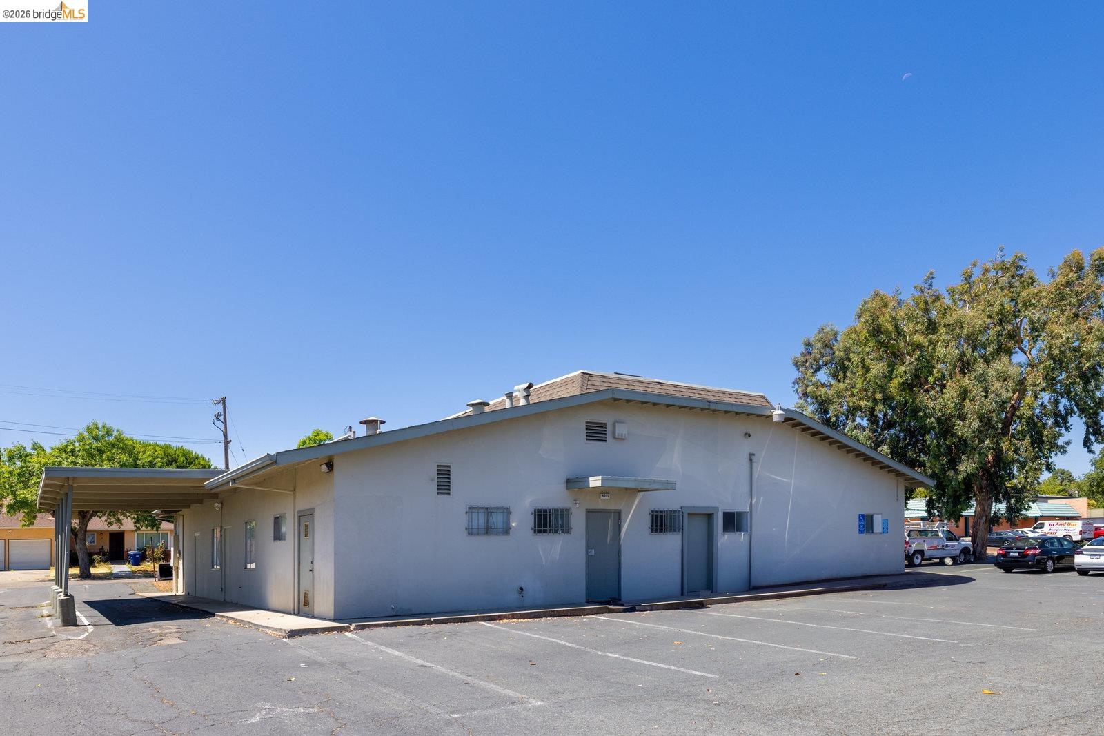 Detail Gallery Image 3 of 32 For 4015 Railroad Ave, Pittsburg,  CA 94565 - – Beds | – Baths