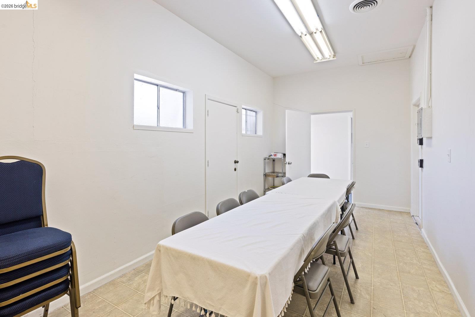 Detail Gallery Image 21 of 32 For 4015 Railroad Ave, Pittsburg,  CA 94565 - – Beds | – Baths