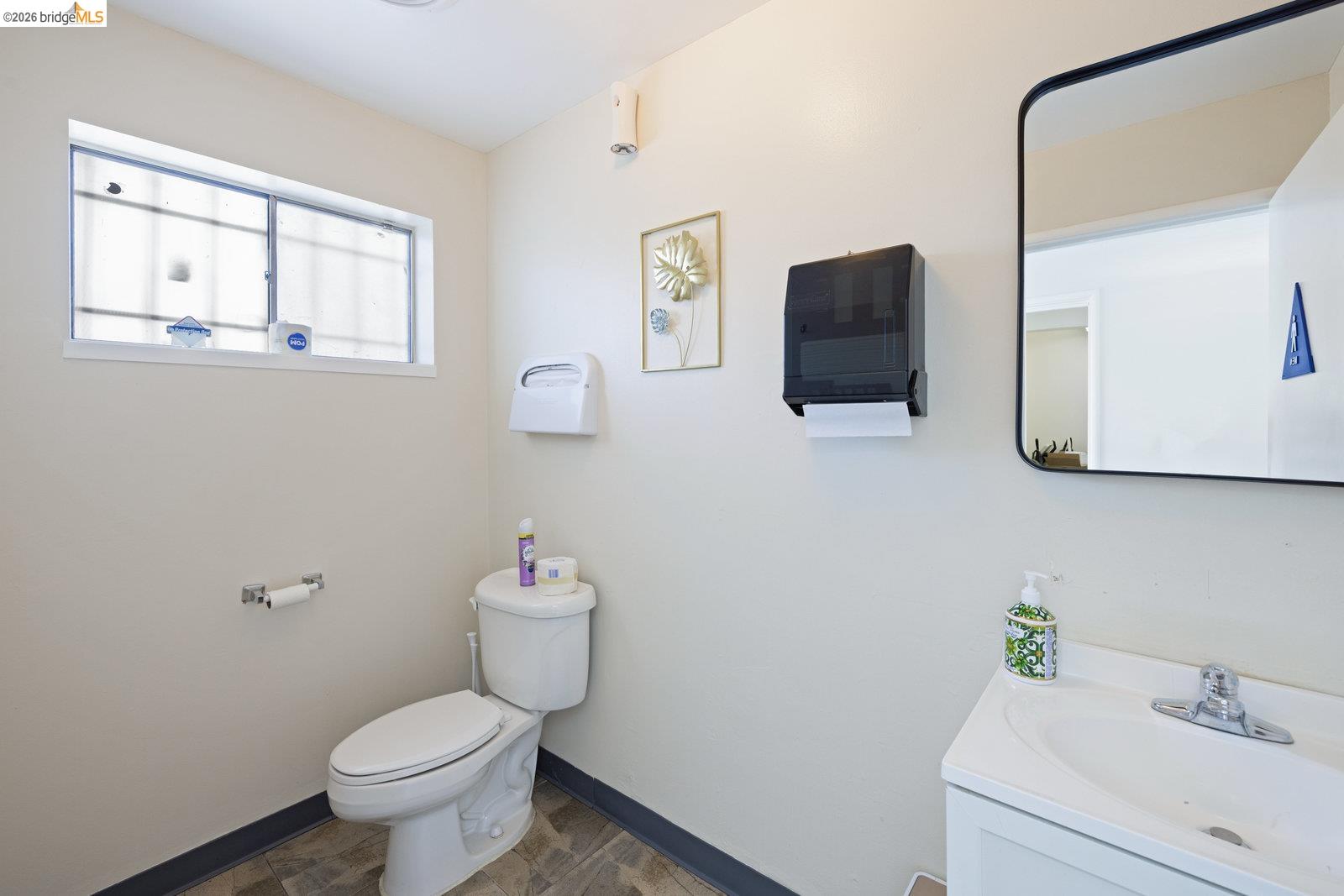 Detail Gallery Image 23 of 32 For 4015 Railroad Ave, Pittsburg,  CA 94565 - – Beds | – Baths