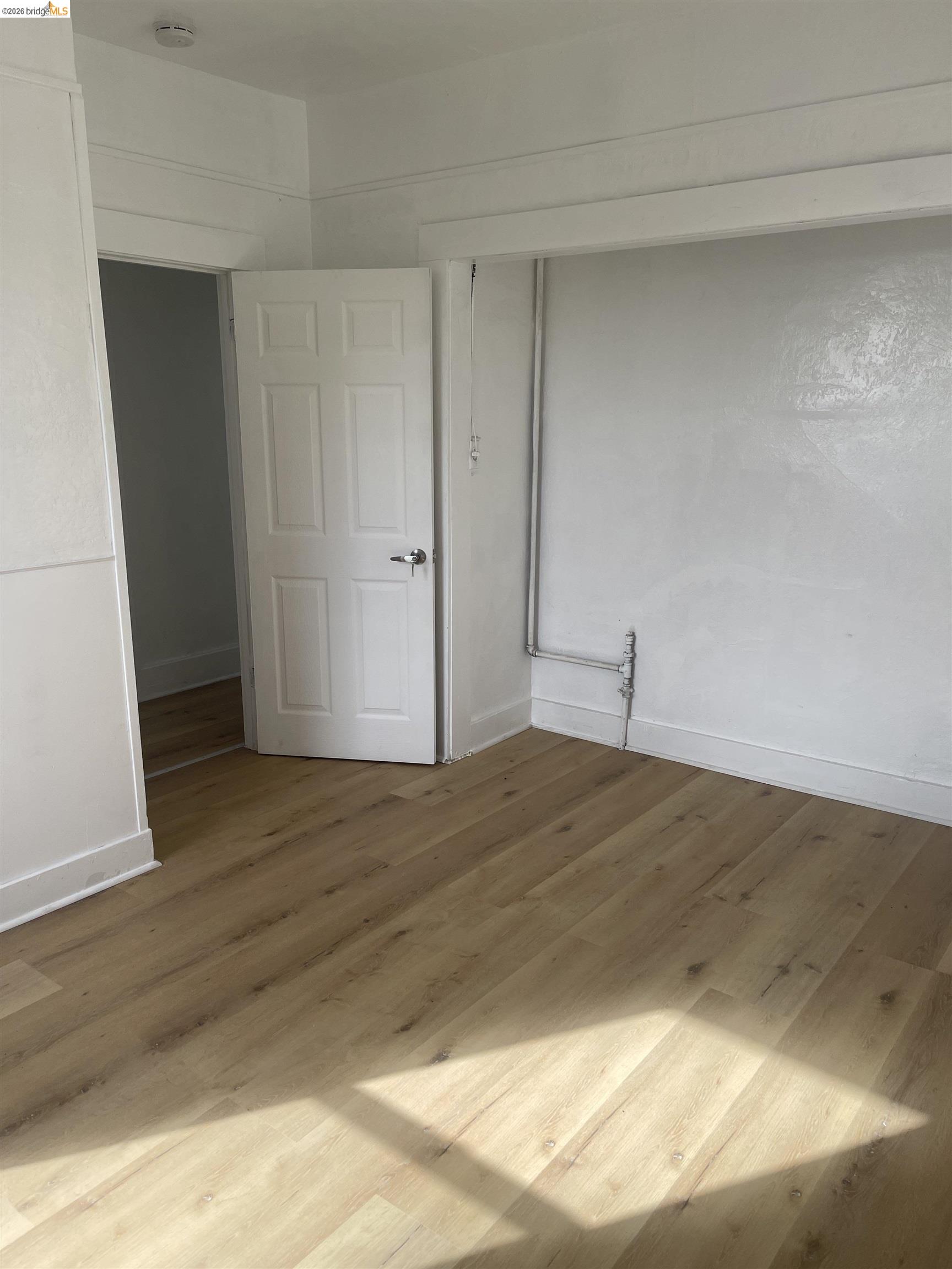 Detail Gallery Image 2 of 20 For 2212 17th Ave, Oakland,  CA 94606 - – Beds | – Baths