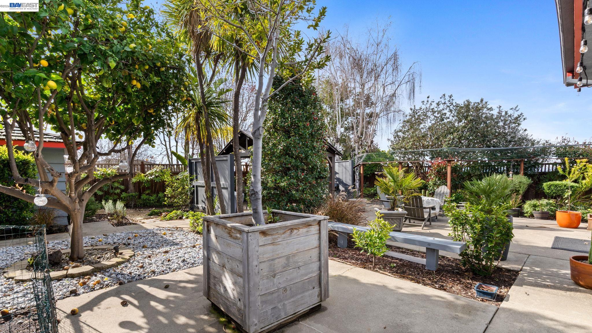 Detail Gallery Image 25 of 29 For 1269 Gabriel Ct, San Leandro,  CA 94577 - 3 Beds | 2/1 Baths